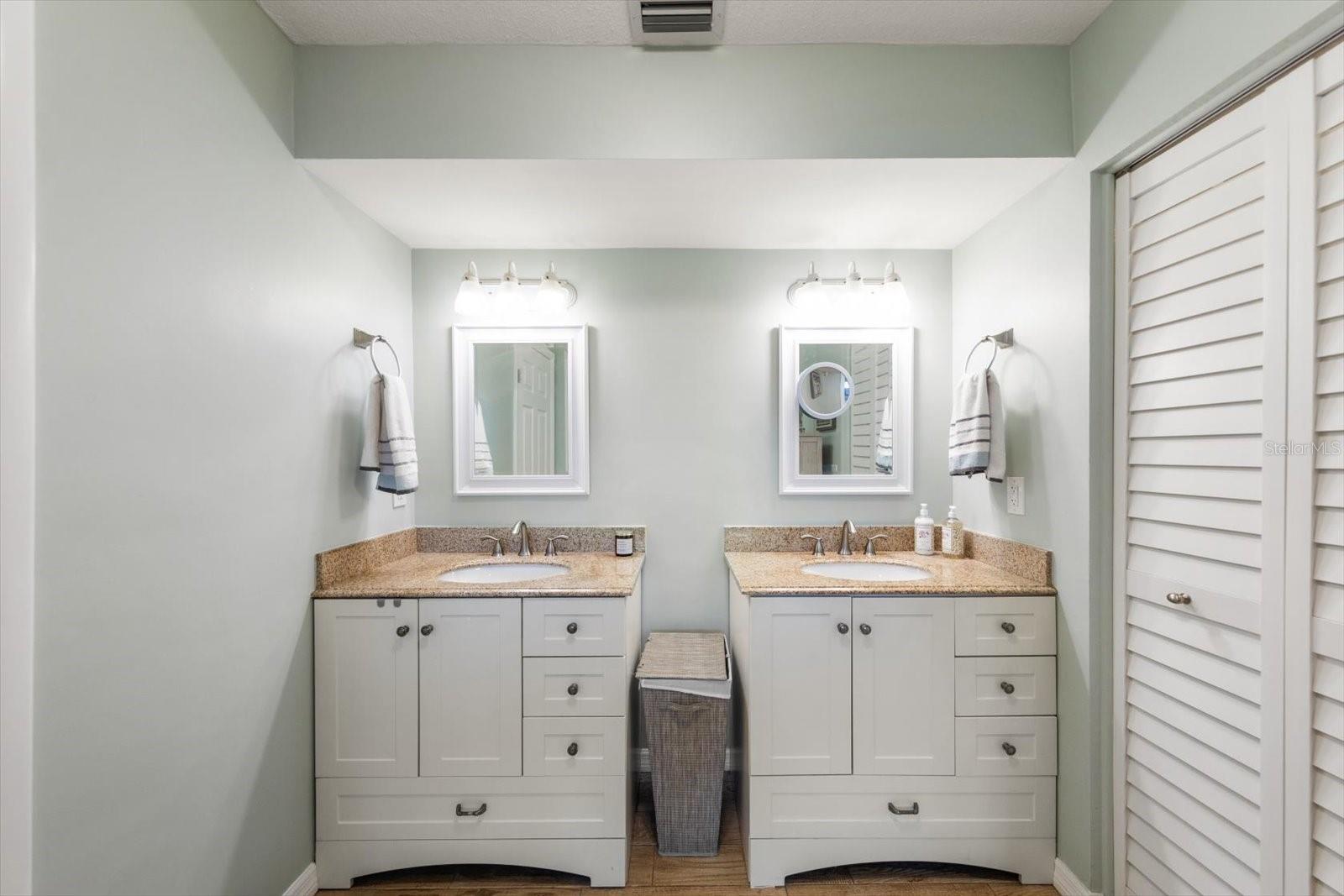 Image 21 of 70 For 7133 Augusta Boulevard