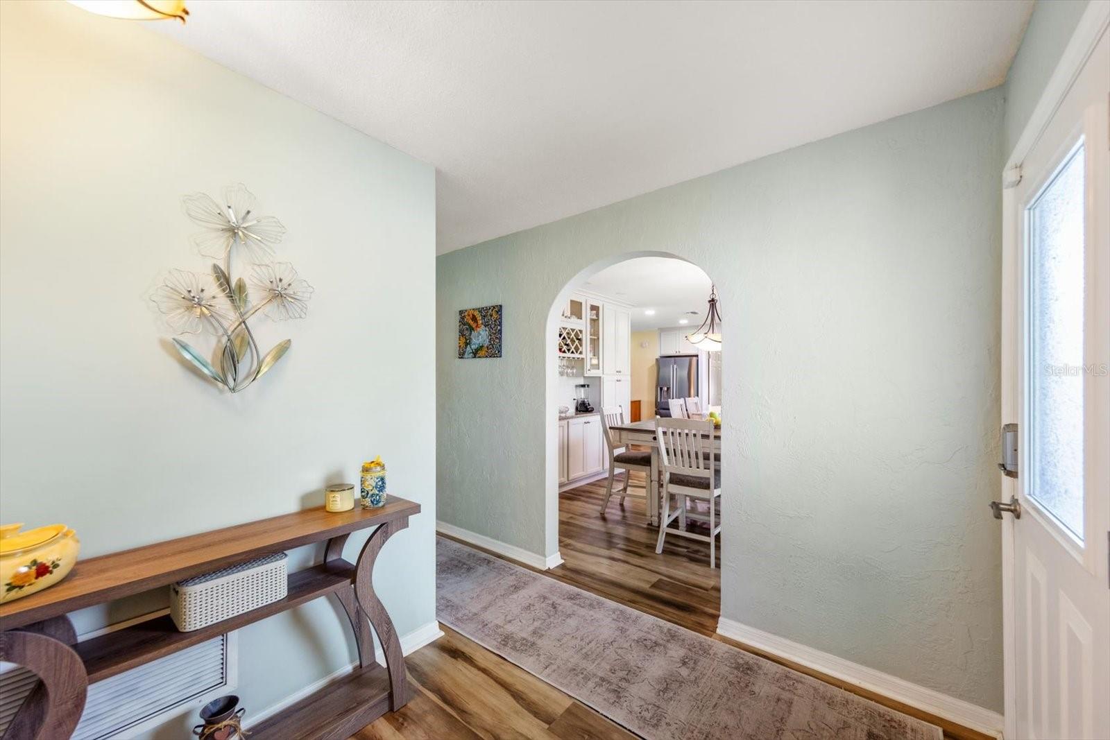 Image 7 of 70 For 7133 Augusta Boulevard