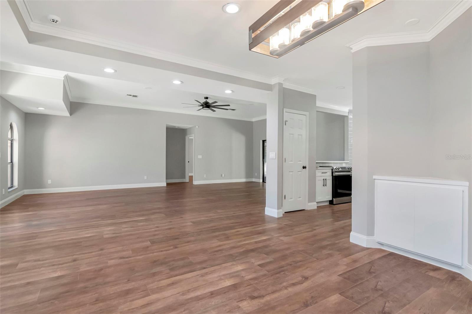 Image 19 of 69 For 18306 Pleasant Ridge Place