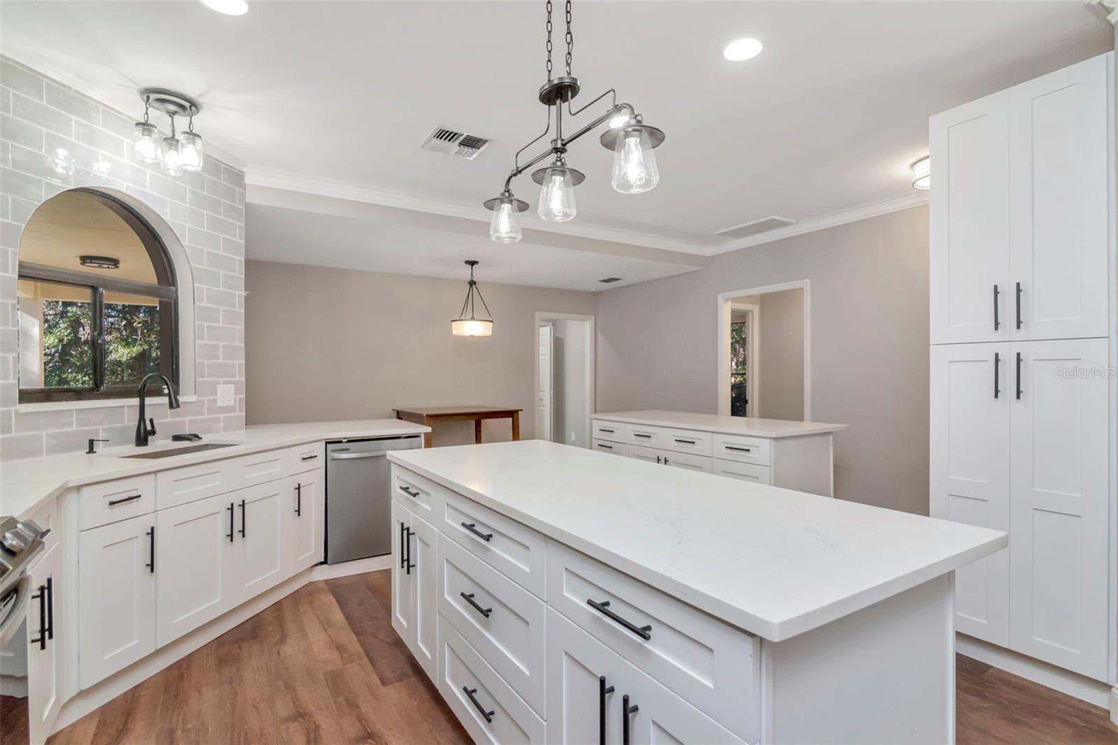 Image 22 of 69 For 18306 Pleasant Ridge Place