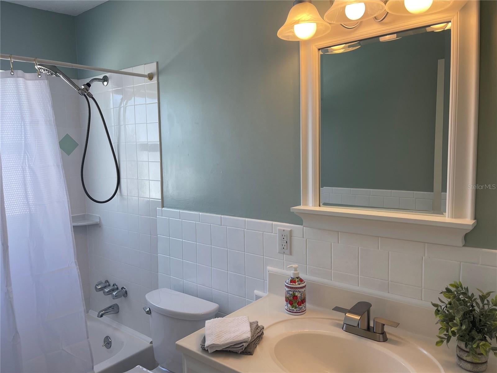 Image 10 of 25 For 734 91st Avenue N