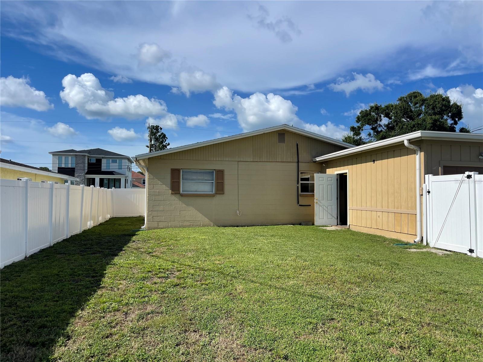 Image 14 of 25 For 734 91st Avenue N