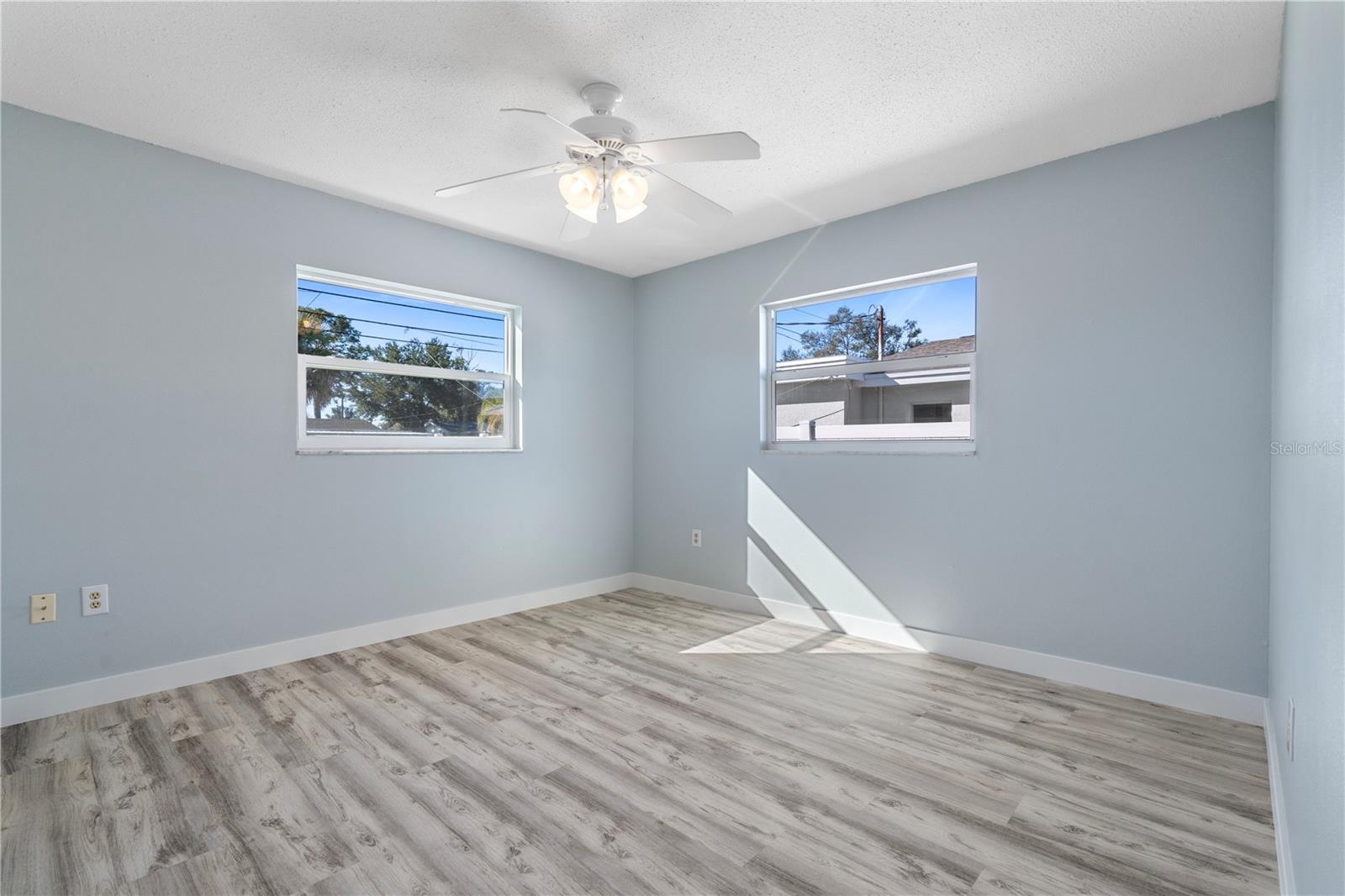 Image 9 of 25 For 734 91st Avenue N