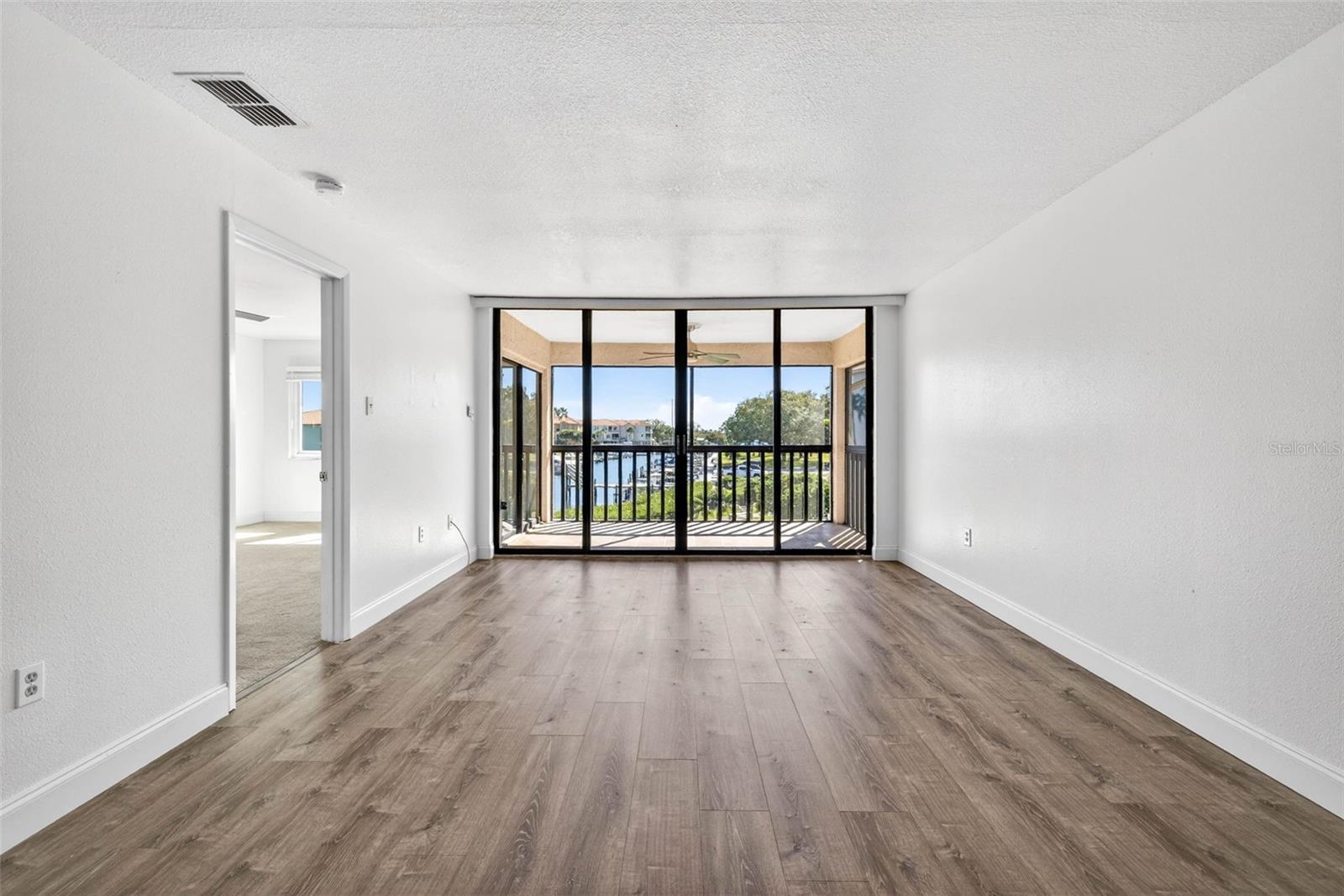 Image 14 of 40 For 1805 Mariner Drive 52