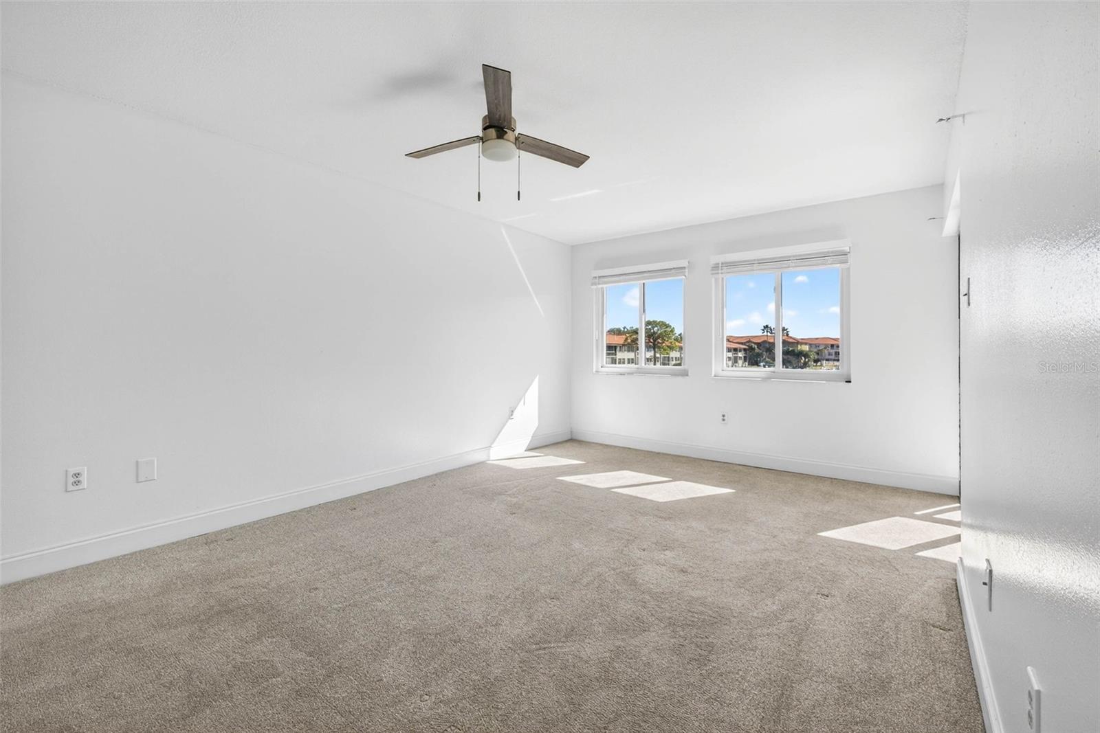 Image 21 of 40 For 1805 Mariner Drive 52