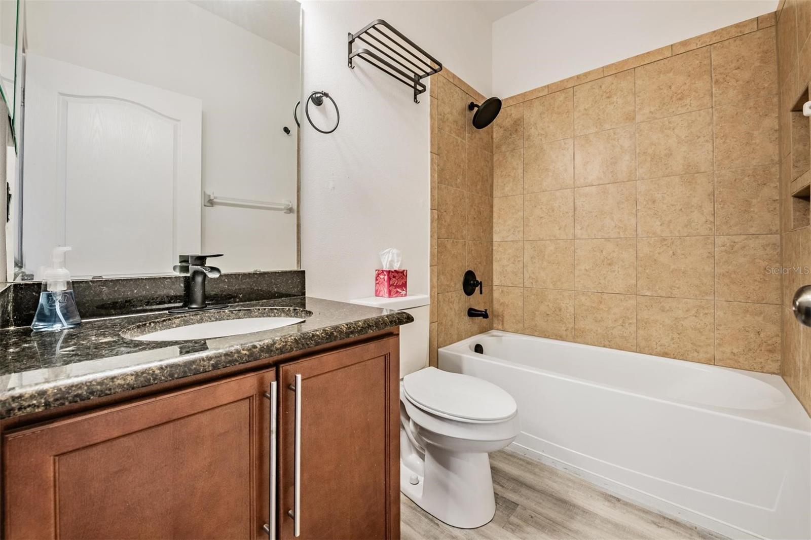 Listing photo id 6 for Address Not Provided