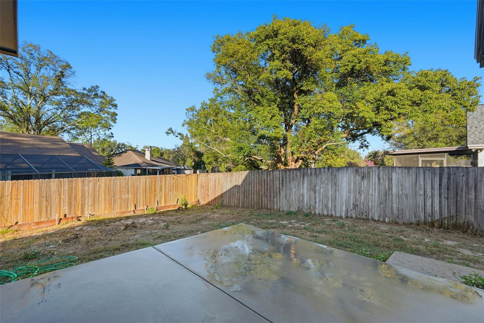 Image 27 of 41 For 939 Sandywood Drive