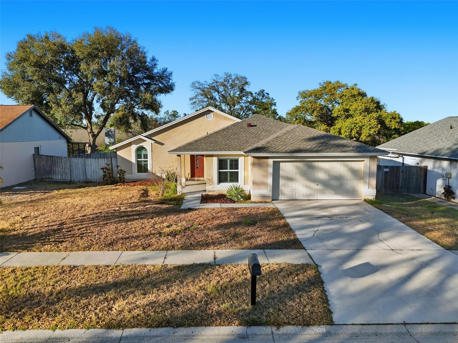 Image 33 of 41 For 939 Sandywood Drive