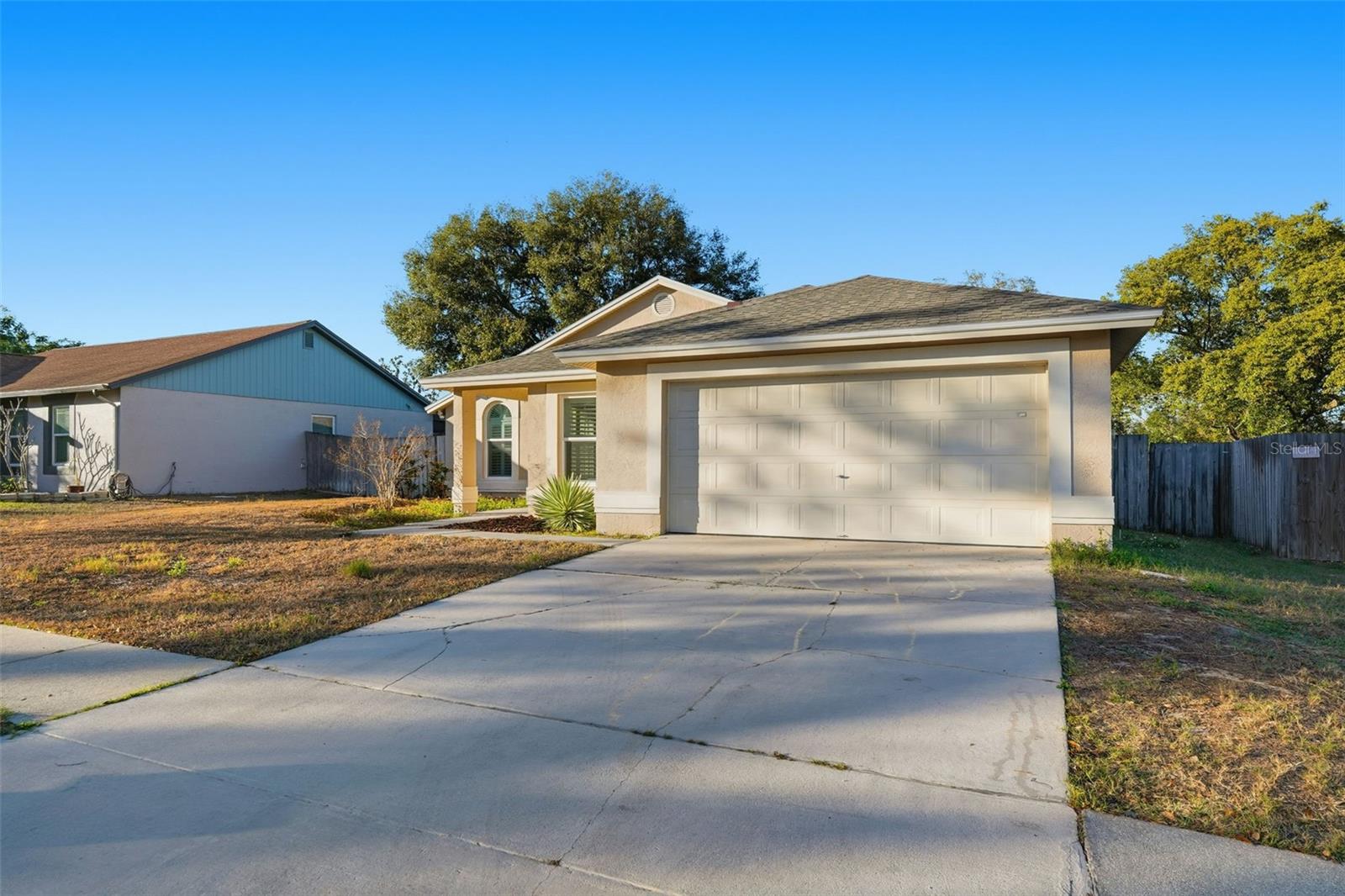 Image 34 of 41 For 939 Sandywood Drive