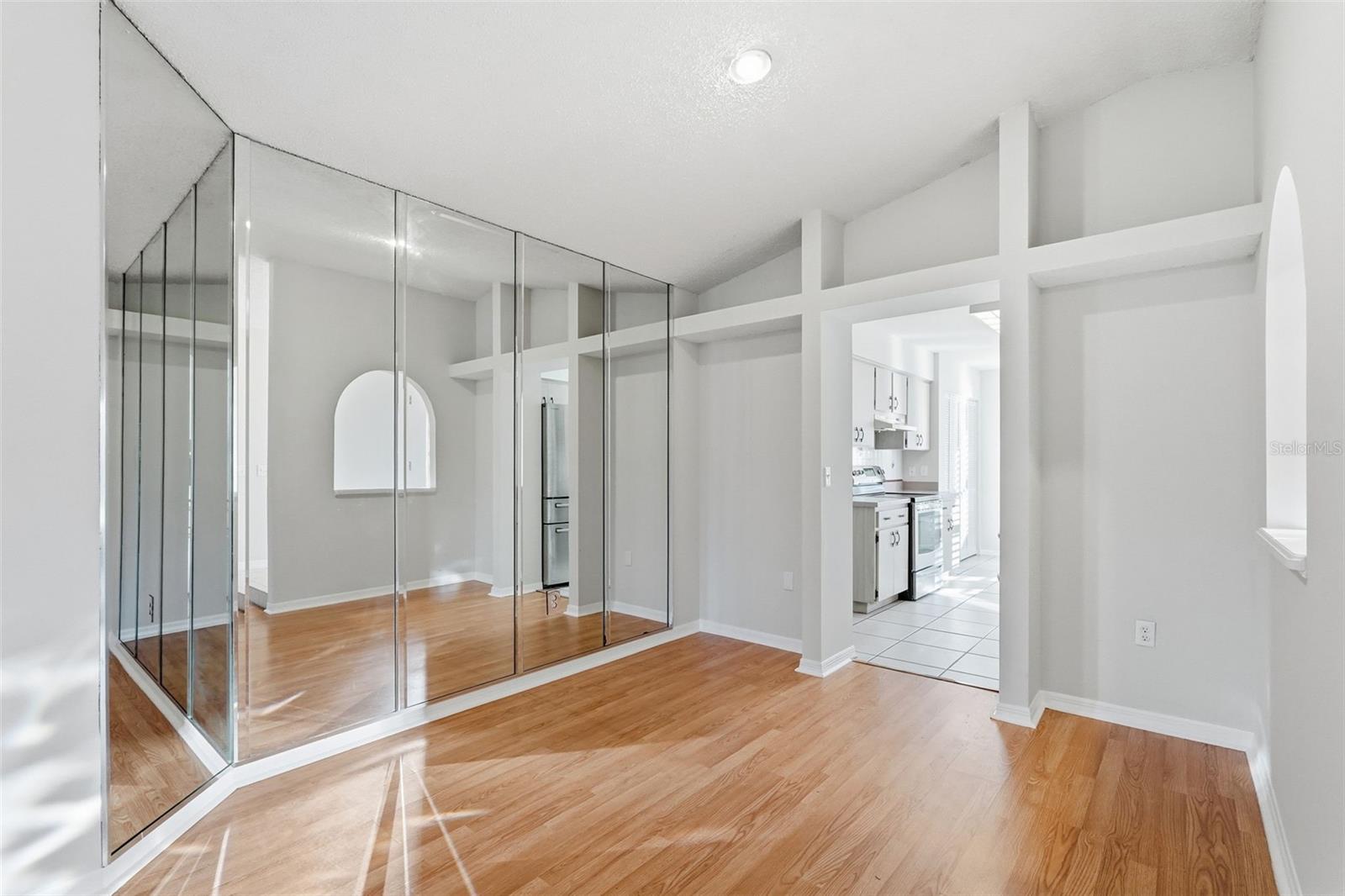 Image 8 of 41 For 939 Sandywood Drive