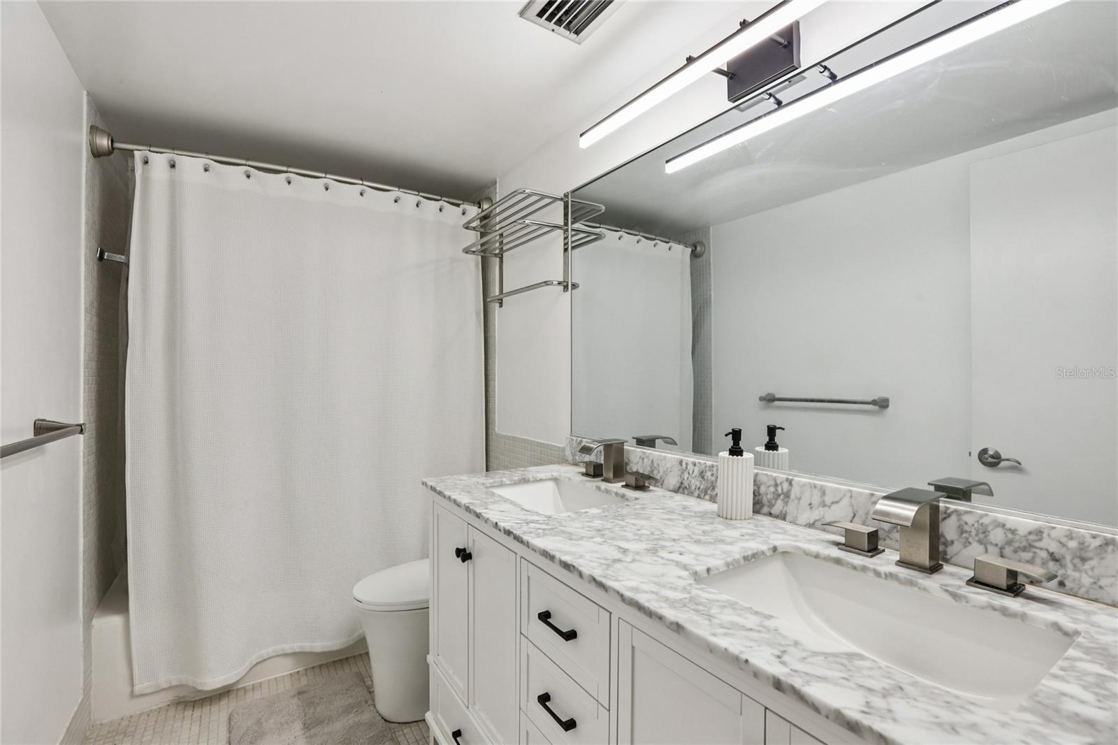 Image 16 of 16 For 1100 Shore Drive Ne 304