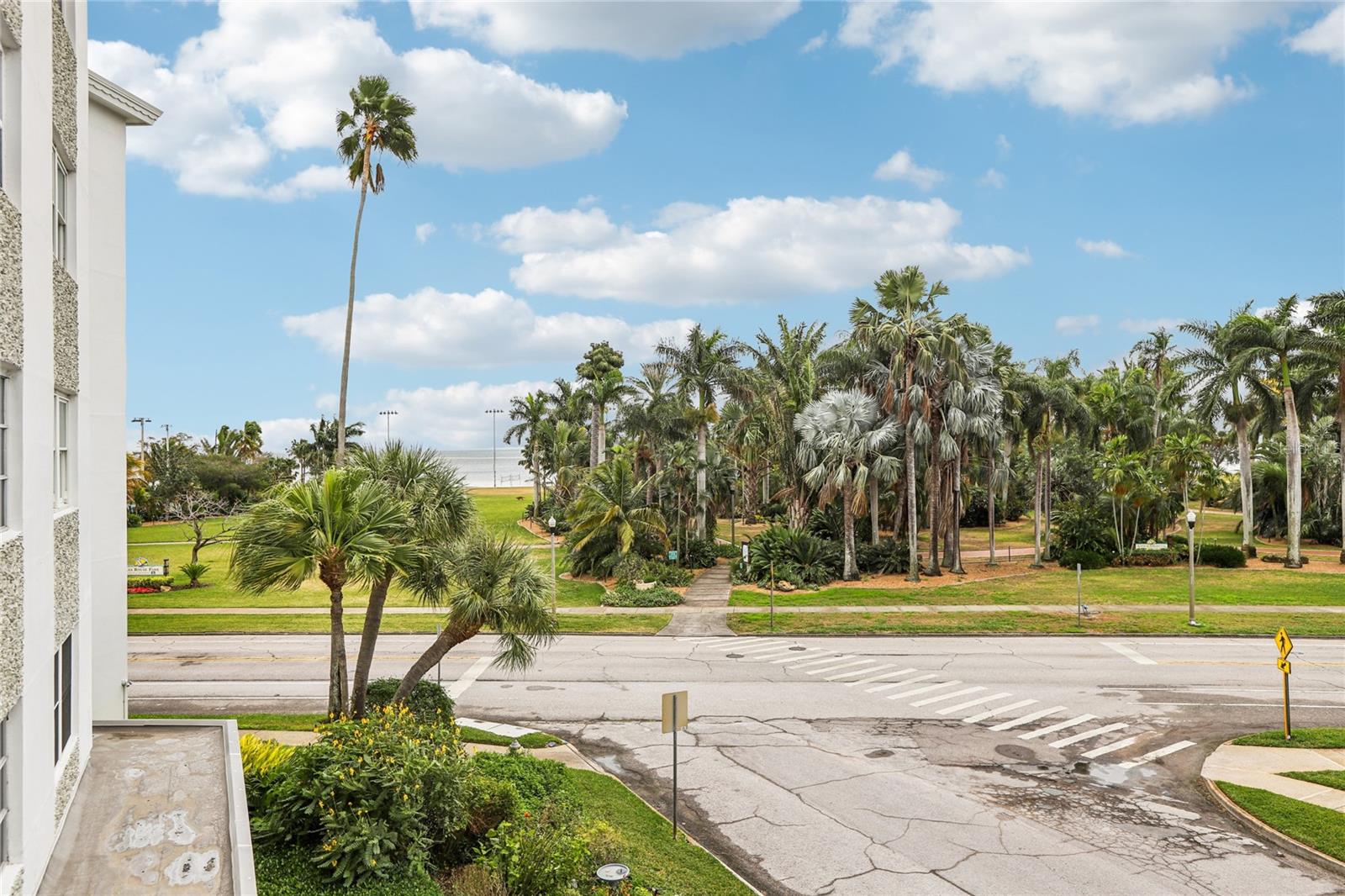 Image 2 of 16 For 1100 Shore Drive Ne 304