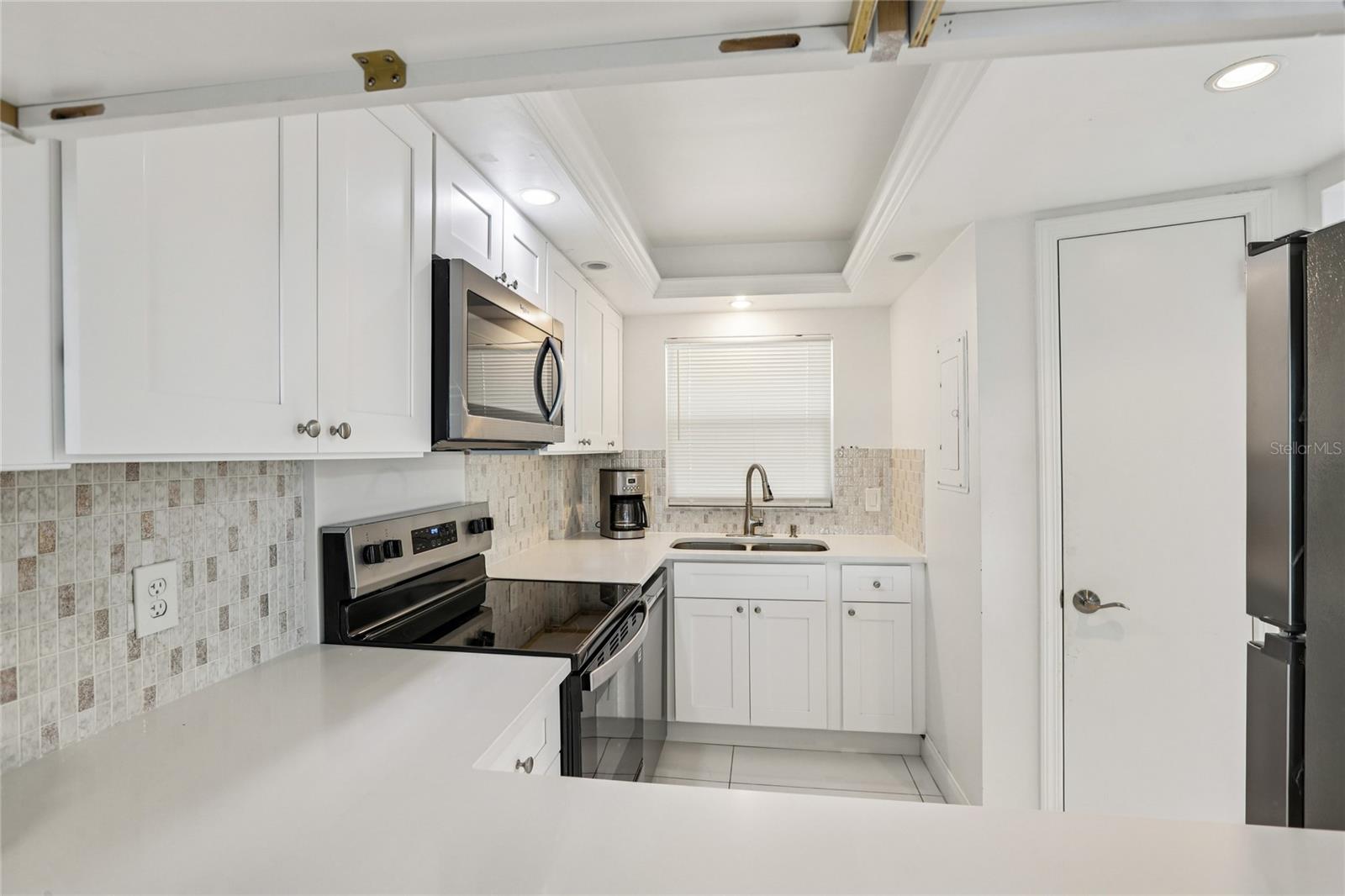 Image 9 of 16 For 1100 Shore Drive Ne 304