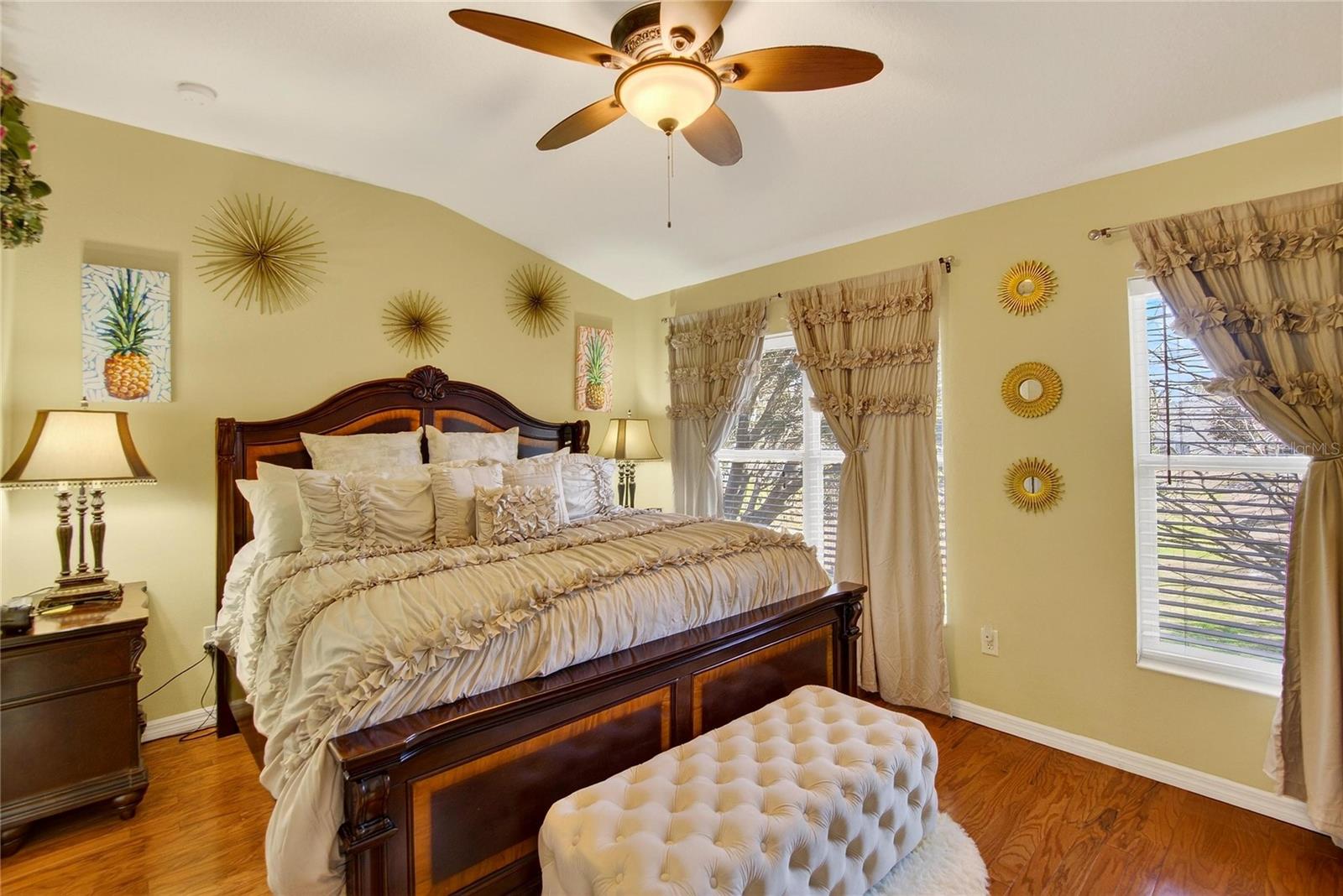 Image 20 of 39 For 209 Sawtooth Drive