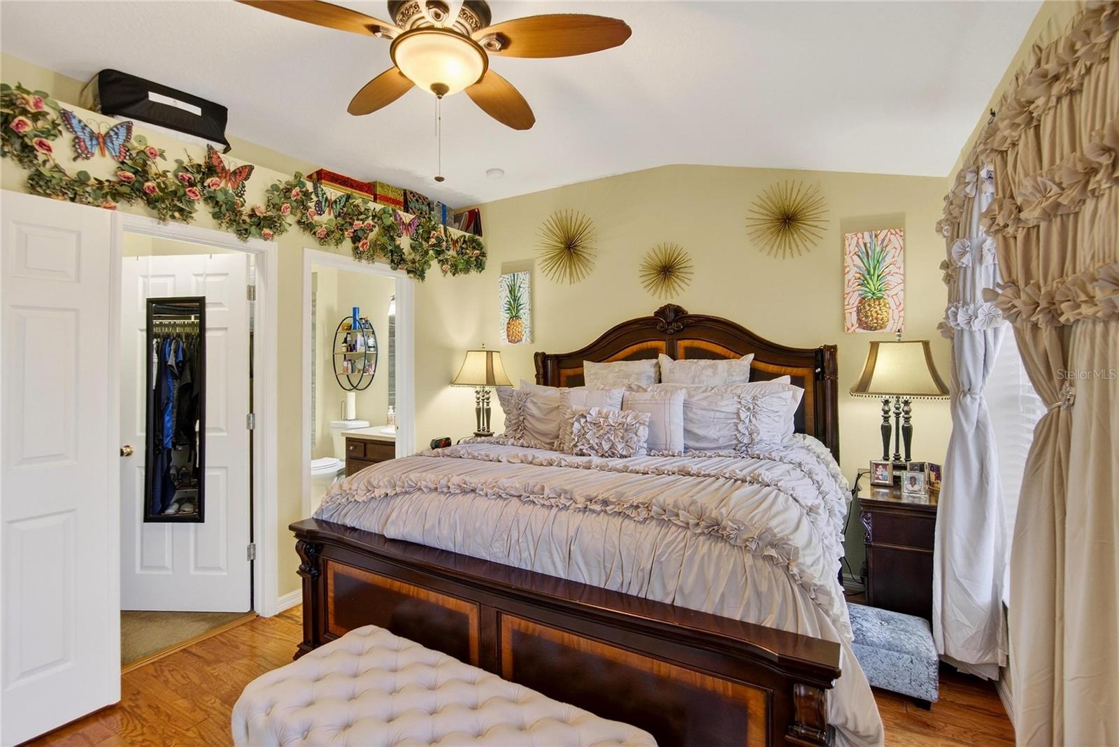 Image 21 of 39 For 209 Sawtooth Drive