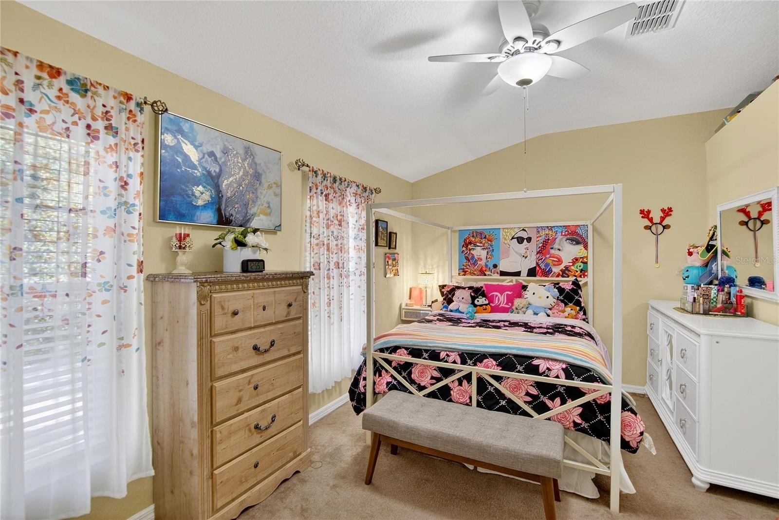 Image 28 of 39 For 209 Sawtooth Drive