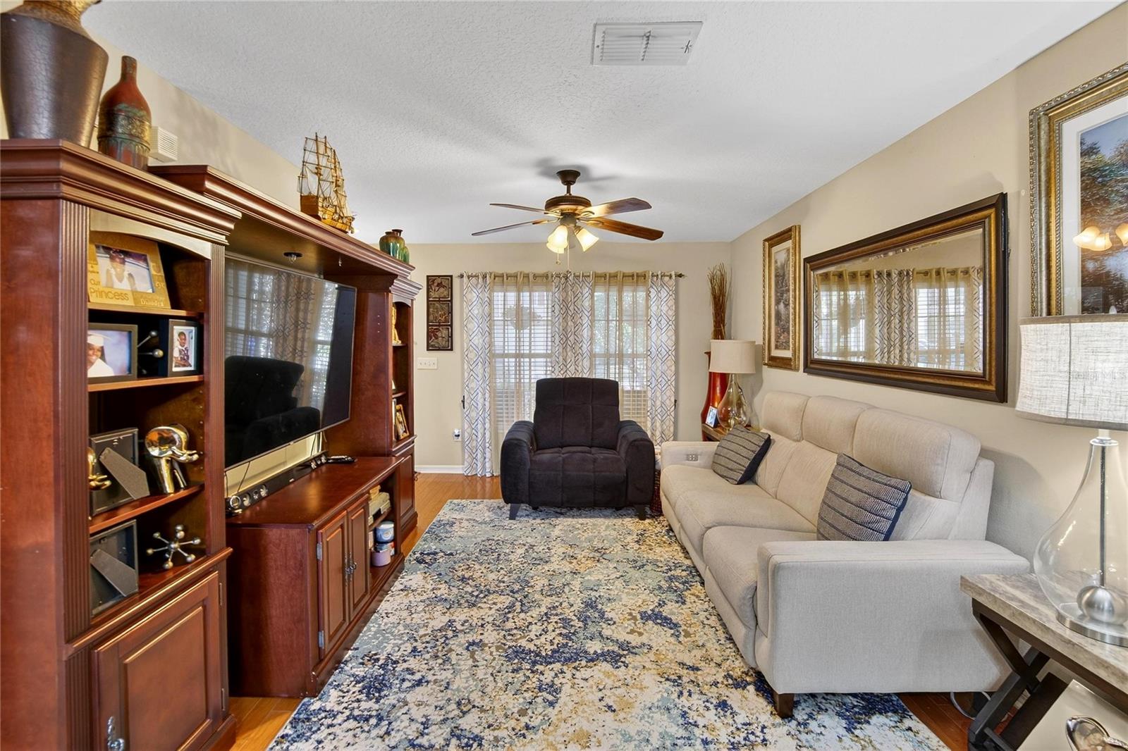 Image 6 of 39 For 209 Sawtooth Drive