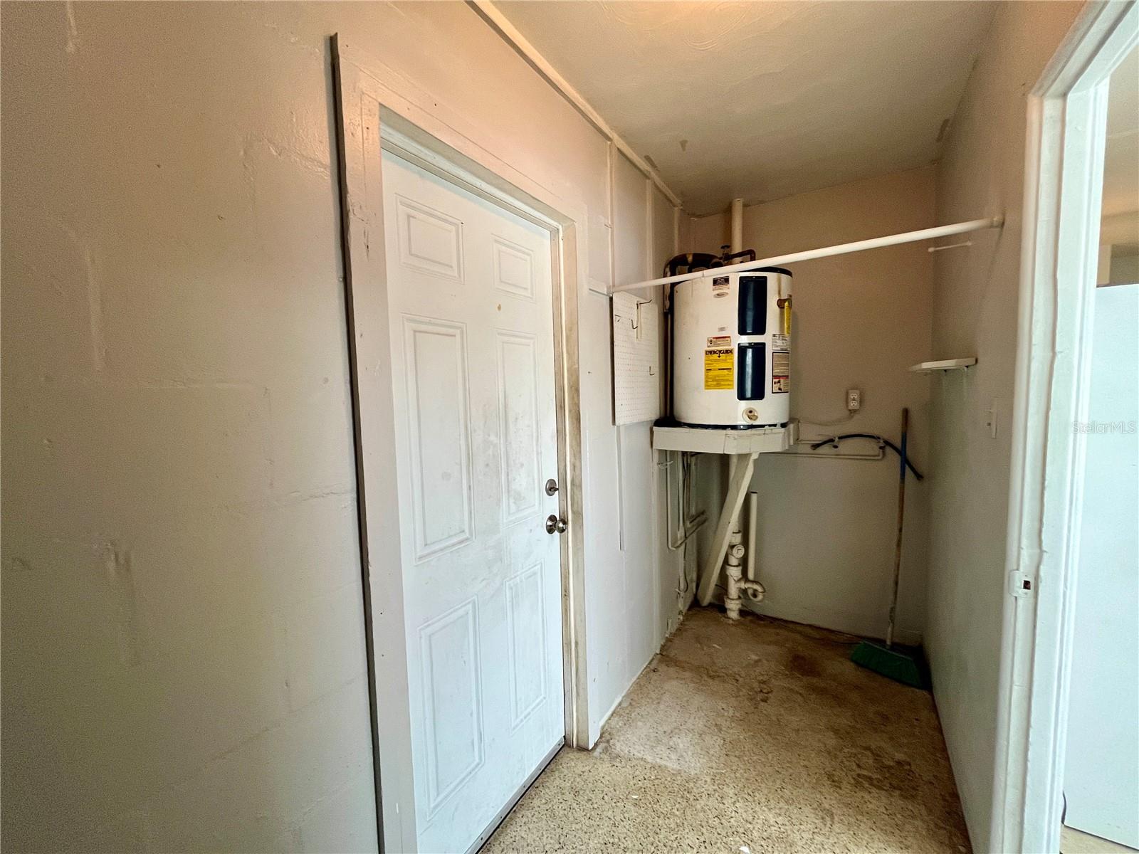 Image 13 of 16 For 10731 108th Street