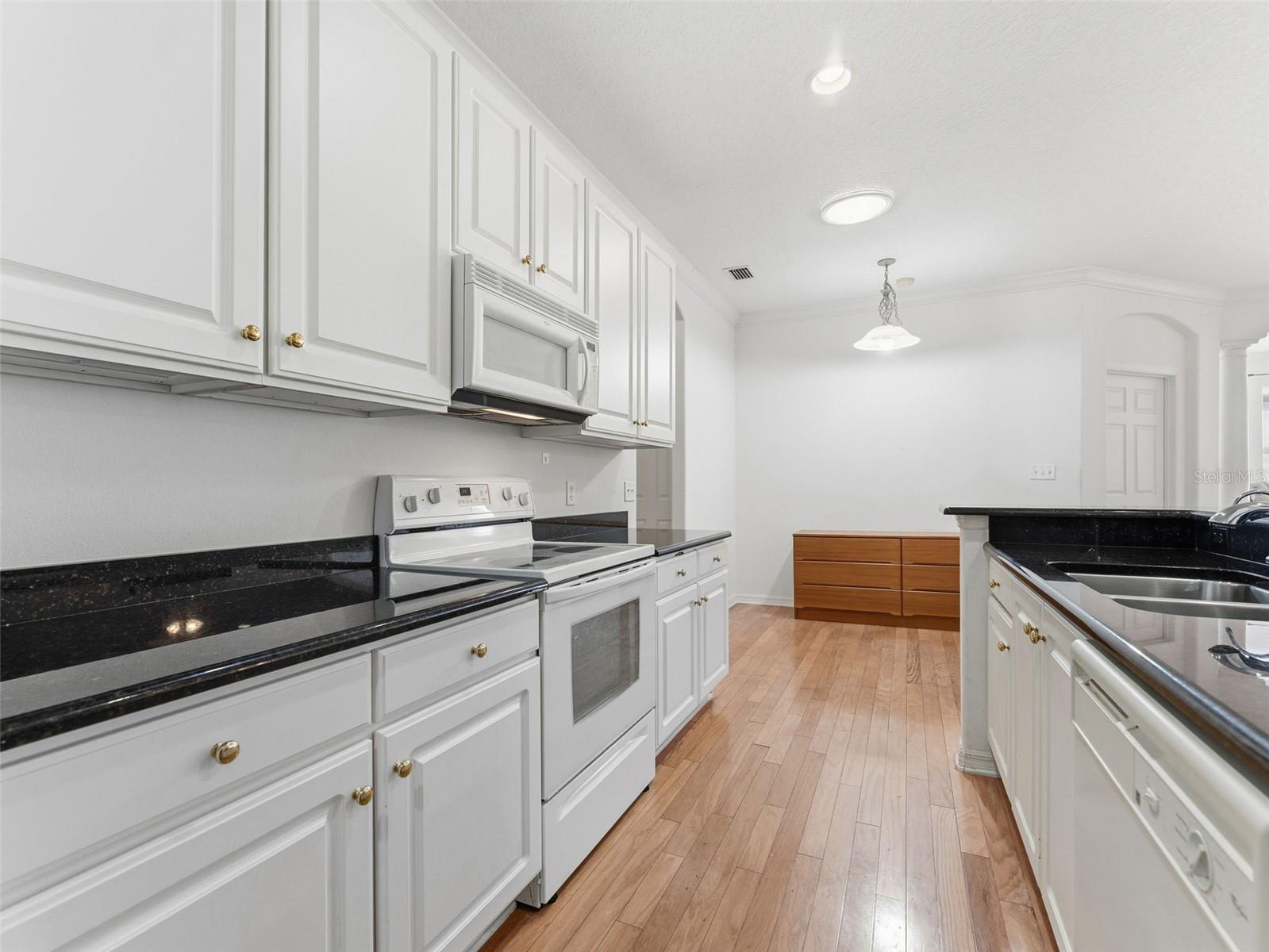 Image 7 of 24 For 8045 Brien Green Way