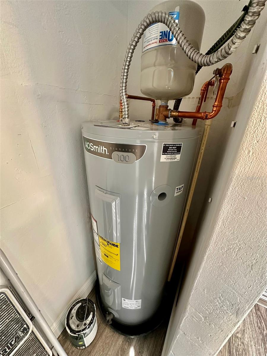 Image 13 of 46 For 2431 Canadian Way 37