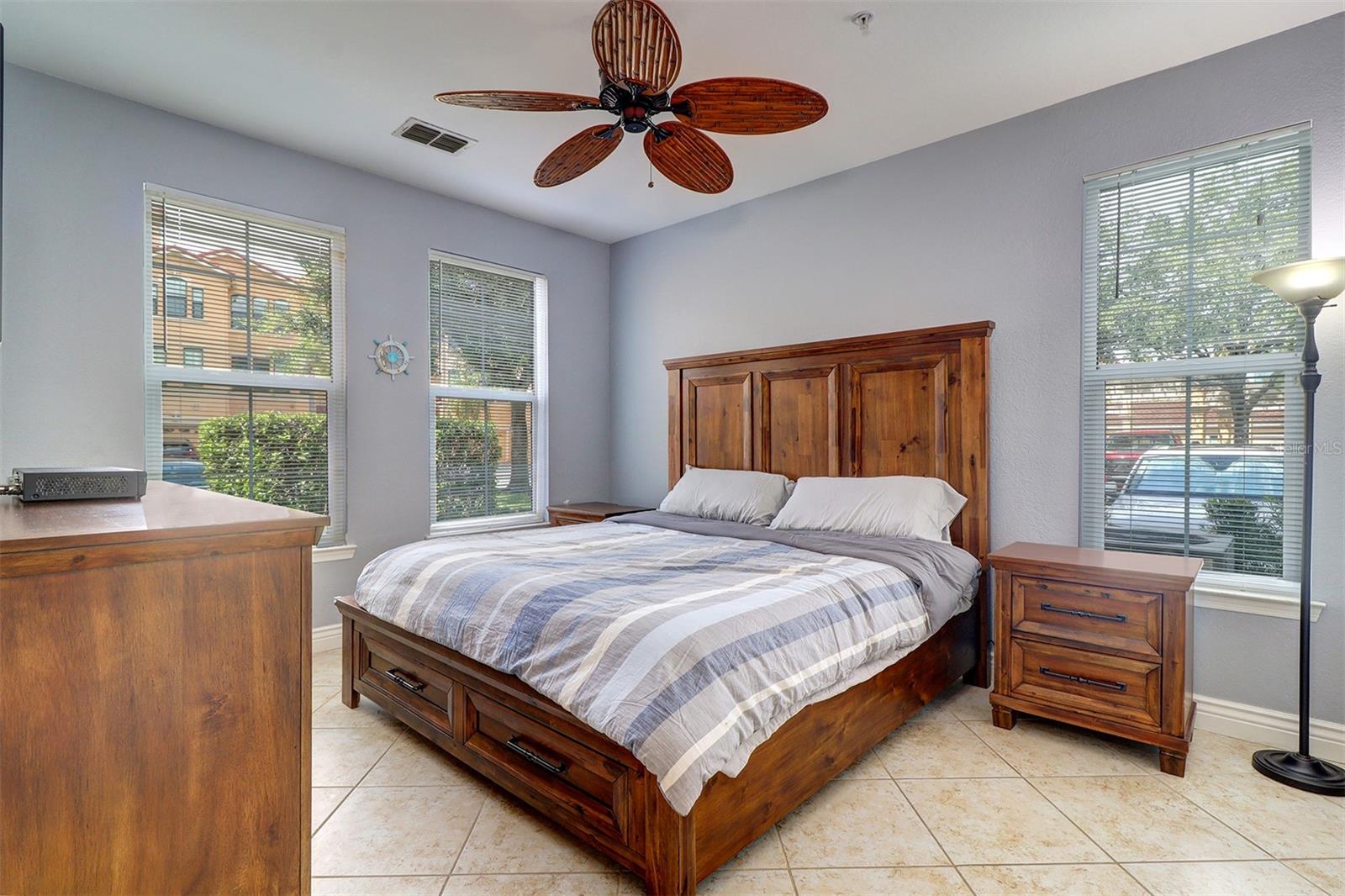 Image 19 of 42 For 2724 Via Murano  610