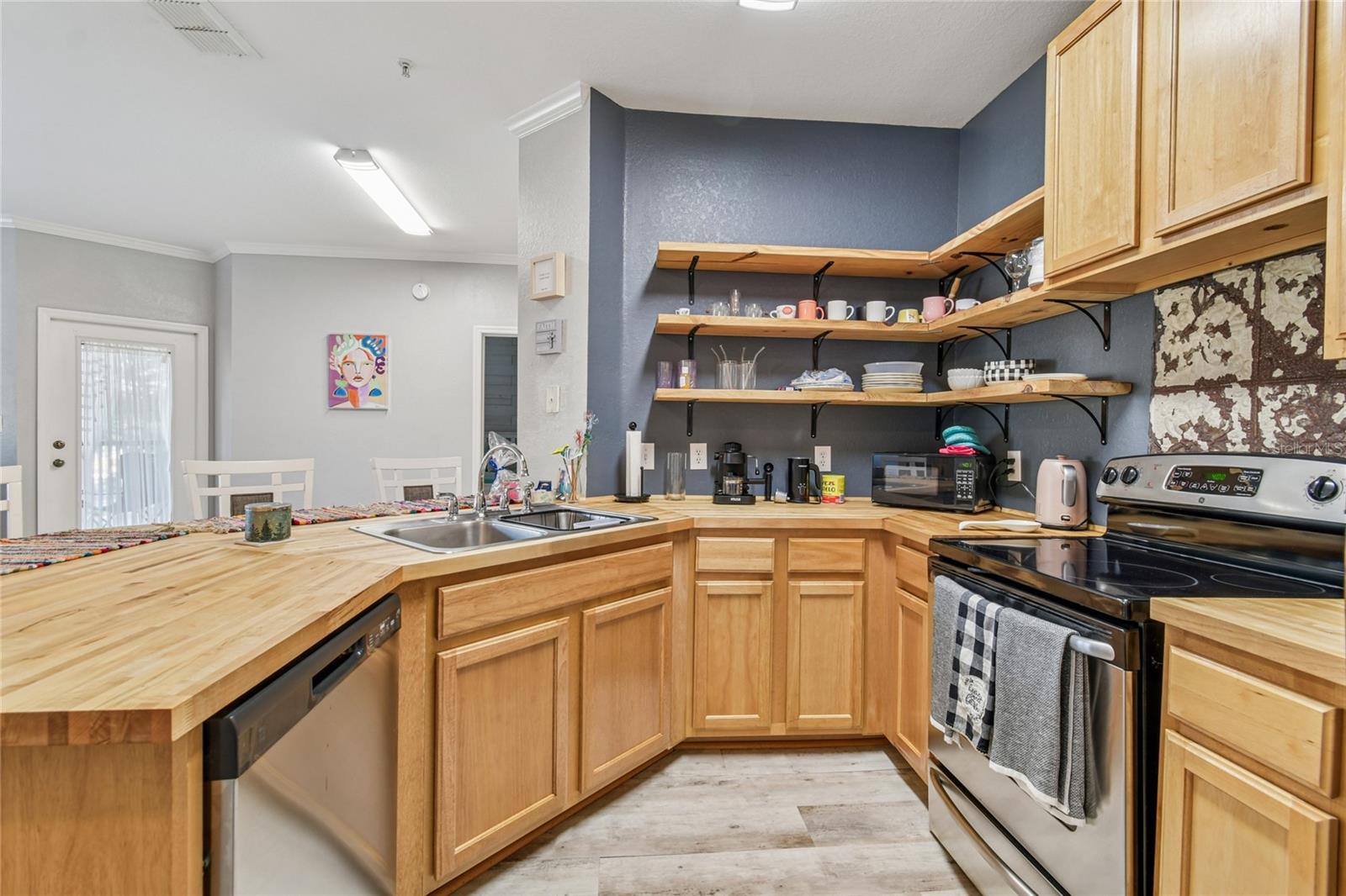 Image 12 of 44 For 2405 Courtney Meadows Court 202