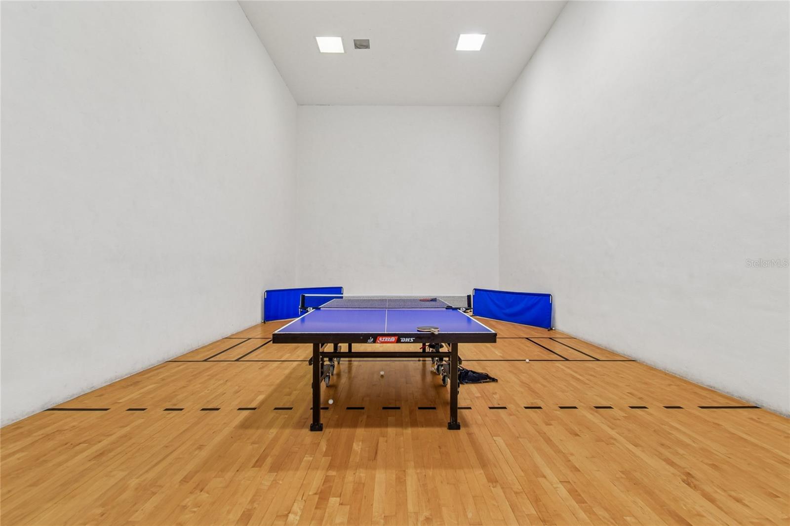 Image 26 of 44 For 2405 Courtney Meadows Court 202