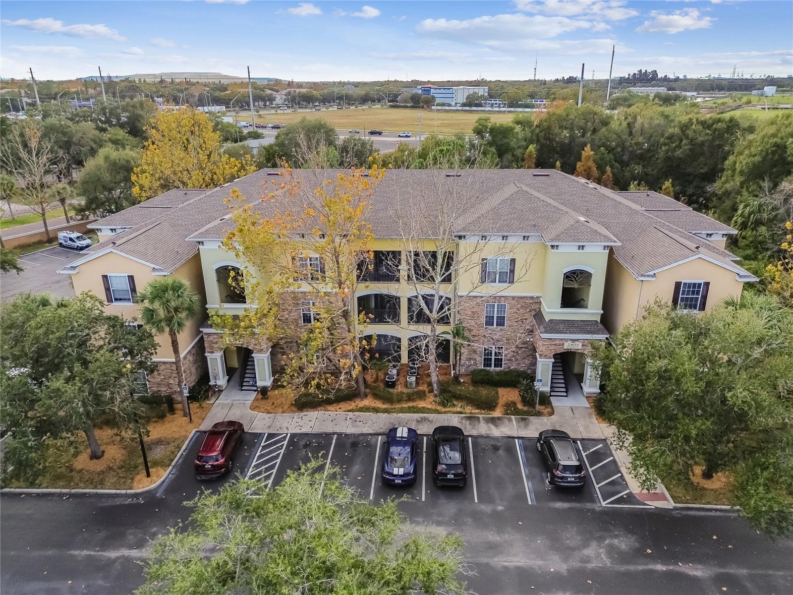 Image 32 of 44 For 2405 Courtney Meadows Court 202