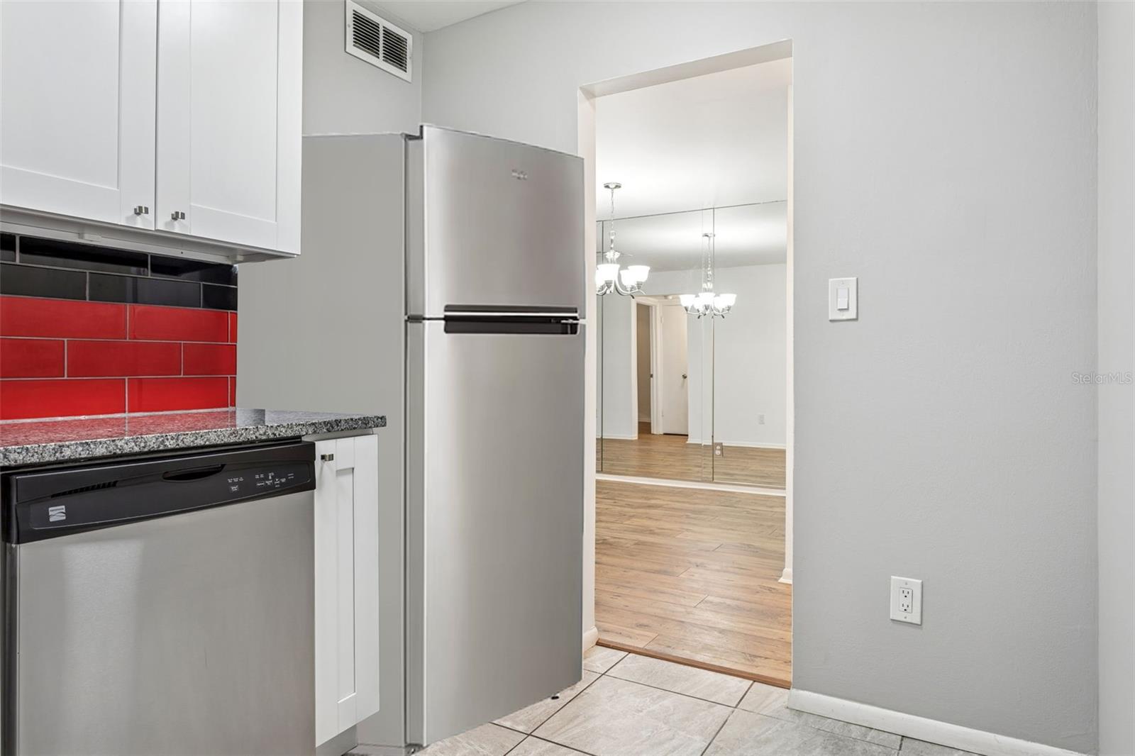 Image 10 of 22 For 4606 Gray Street 105