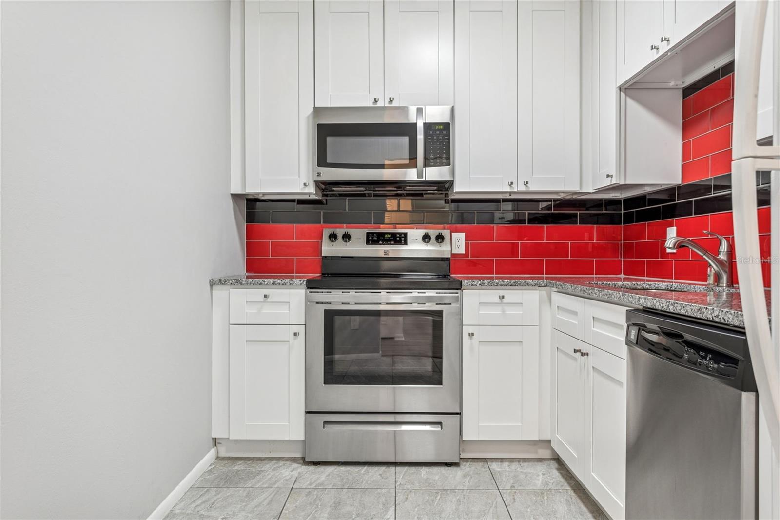 Image 8 of 22 For 4606 Gray Street 105