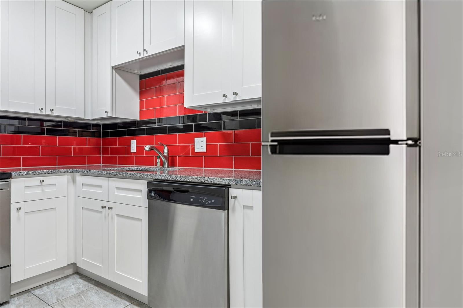 Image 9 of 22 For 4606 Gray Street 105