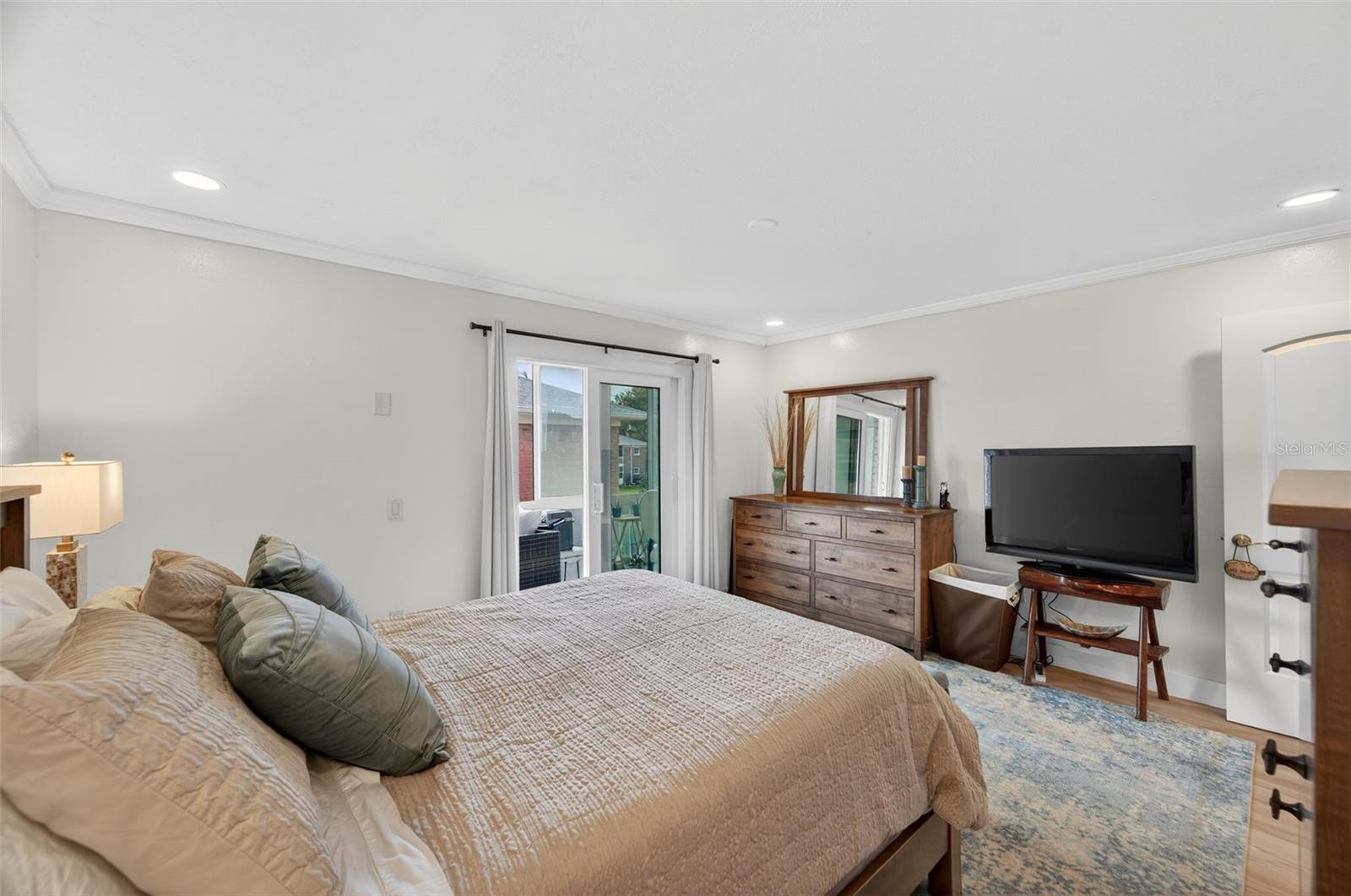 Image 27 of 76 For 3947 35th Way S 131