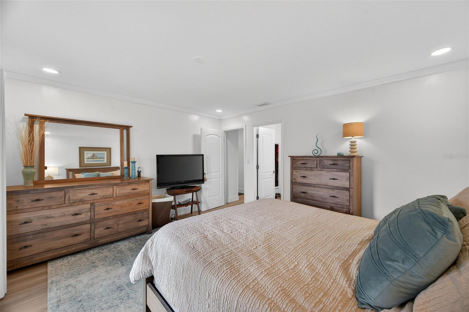 Image 29 of 76 For 3947 35th Way S 131