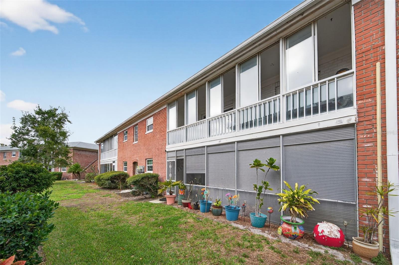 Image 3 of 76 For 3947 35th Way S 131