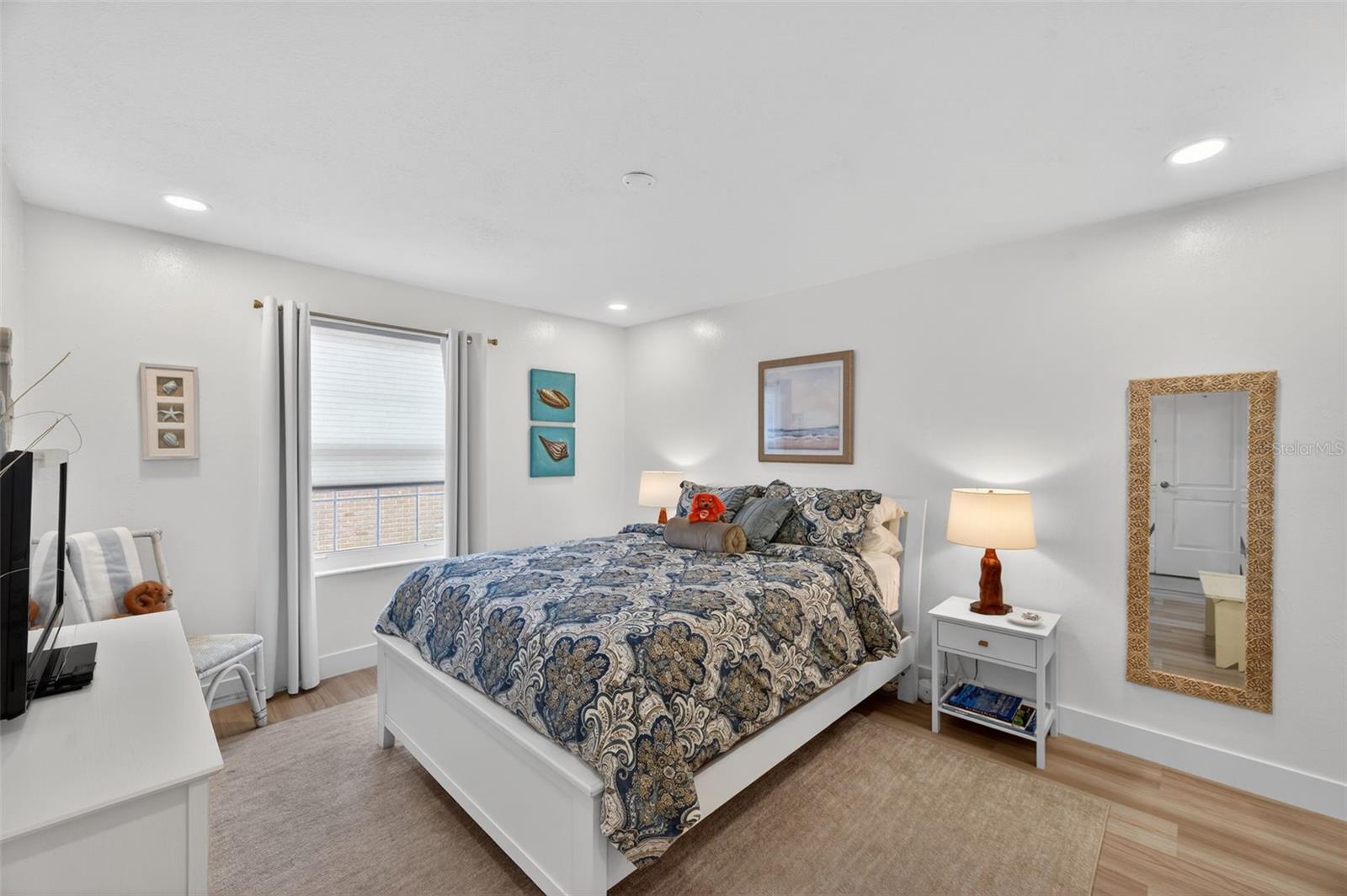 Image 34 of 76 For 3947 35th Way S 131