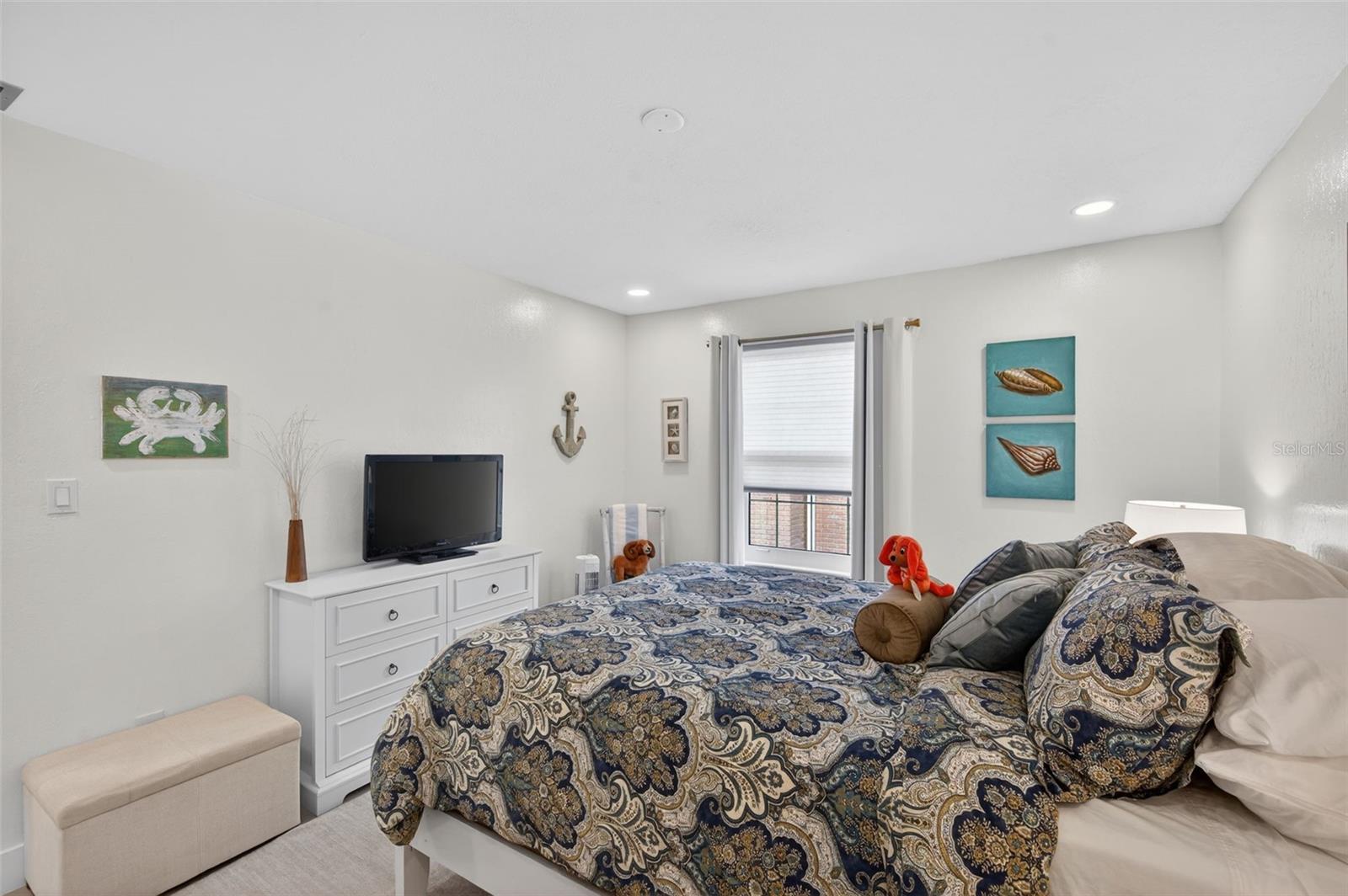 Image 35 of 76 For 3947 35th Way S 131