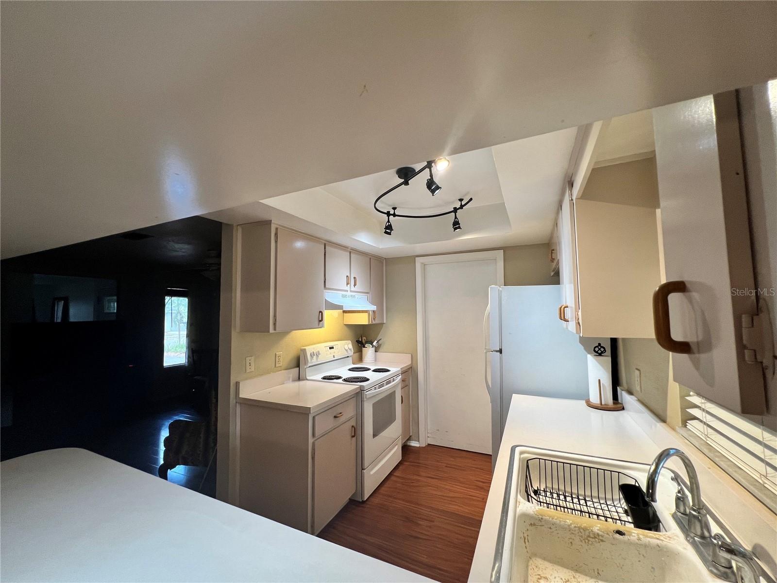 Image 13 of 28 For 9715 Hidden Oaks Circle