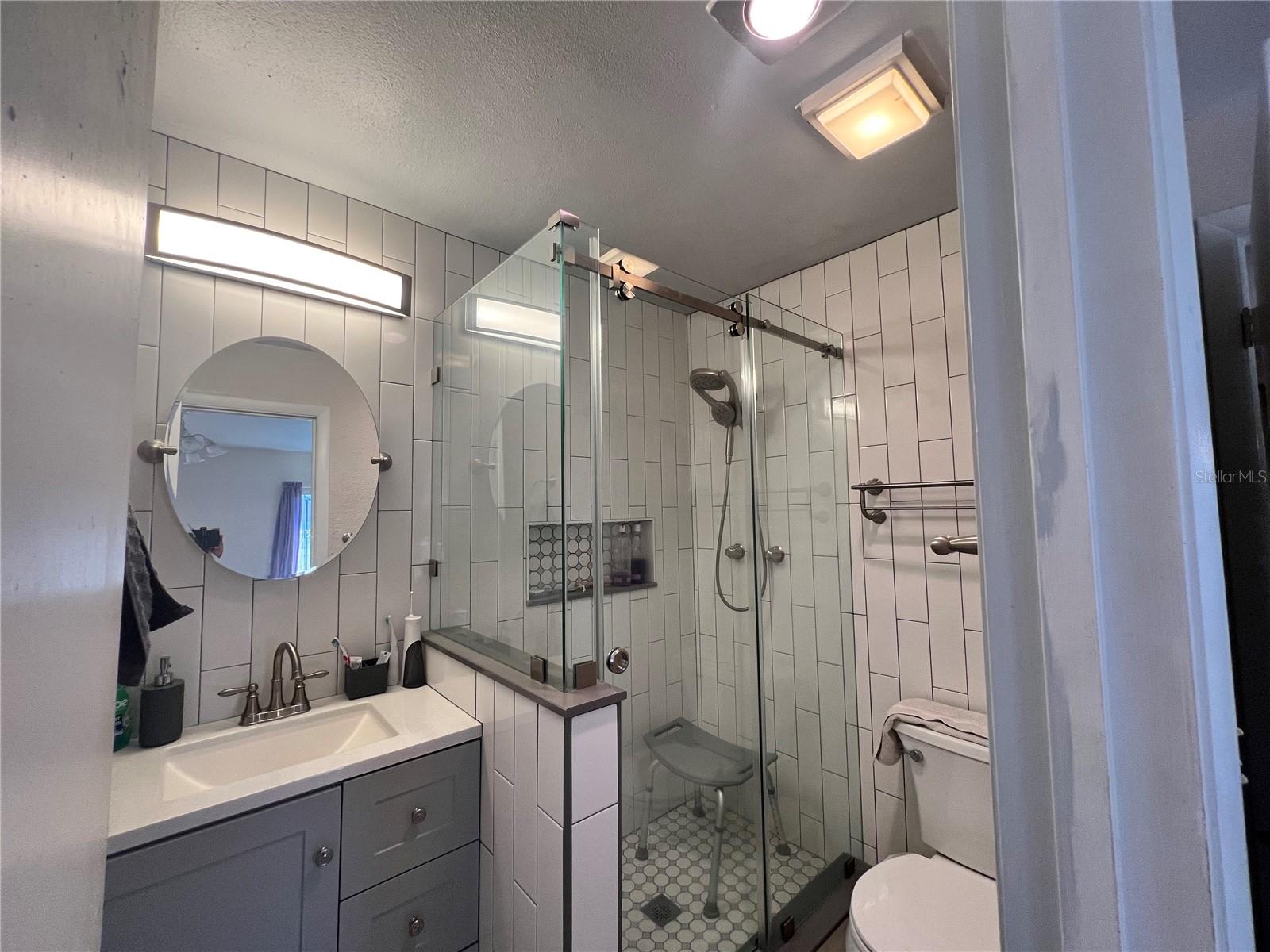 Image 21 of 28 For 9715 Hidden Oaks Circle