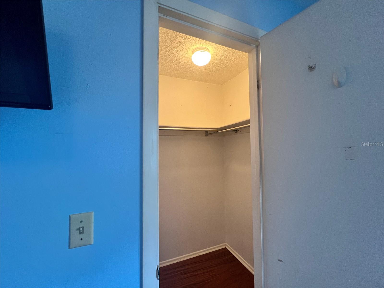 Image 24 of 28 For 9715 Hidden Oaks Circle