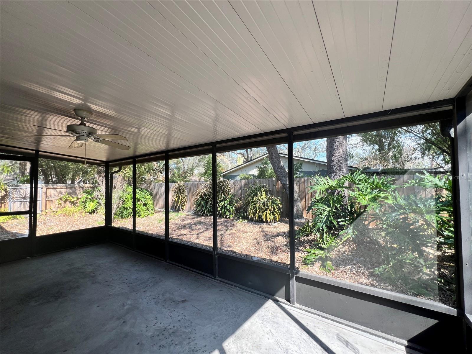 Image 7 of 28 For 9715 Hidden Oaks Circle