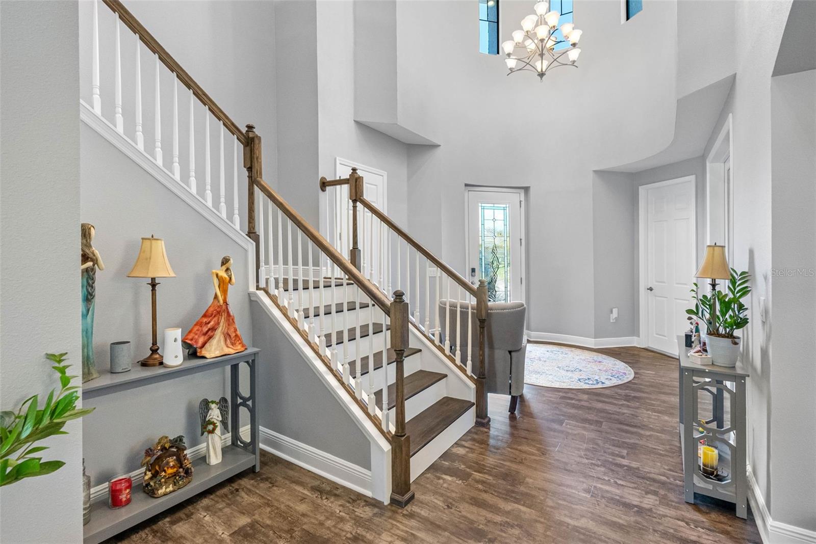 Image 2 of 100 For 19412 Lonesome Pine Drive