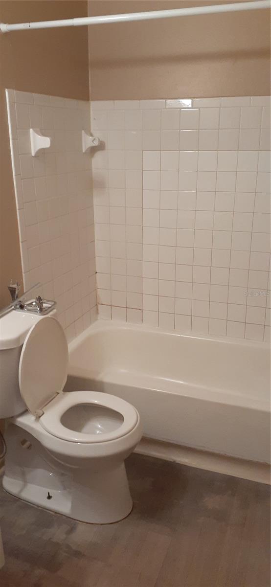 Image 6 of 8 For 3919 Fern Street 4