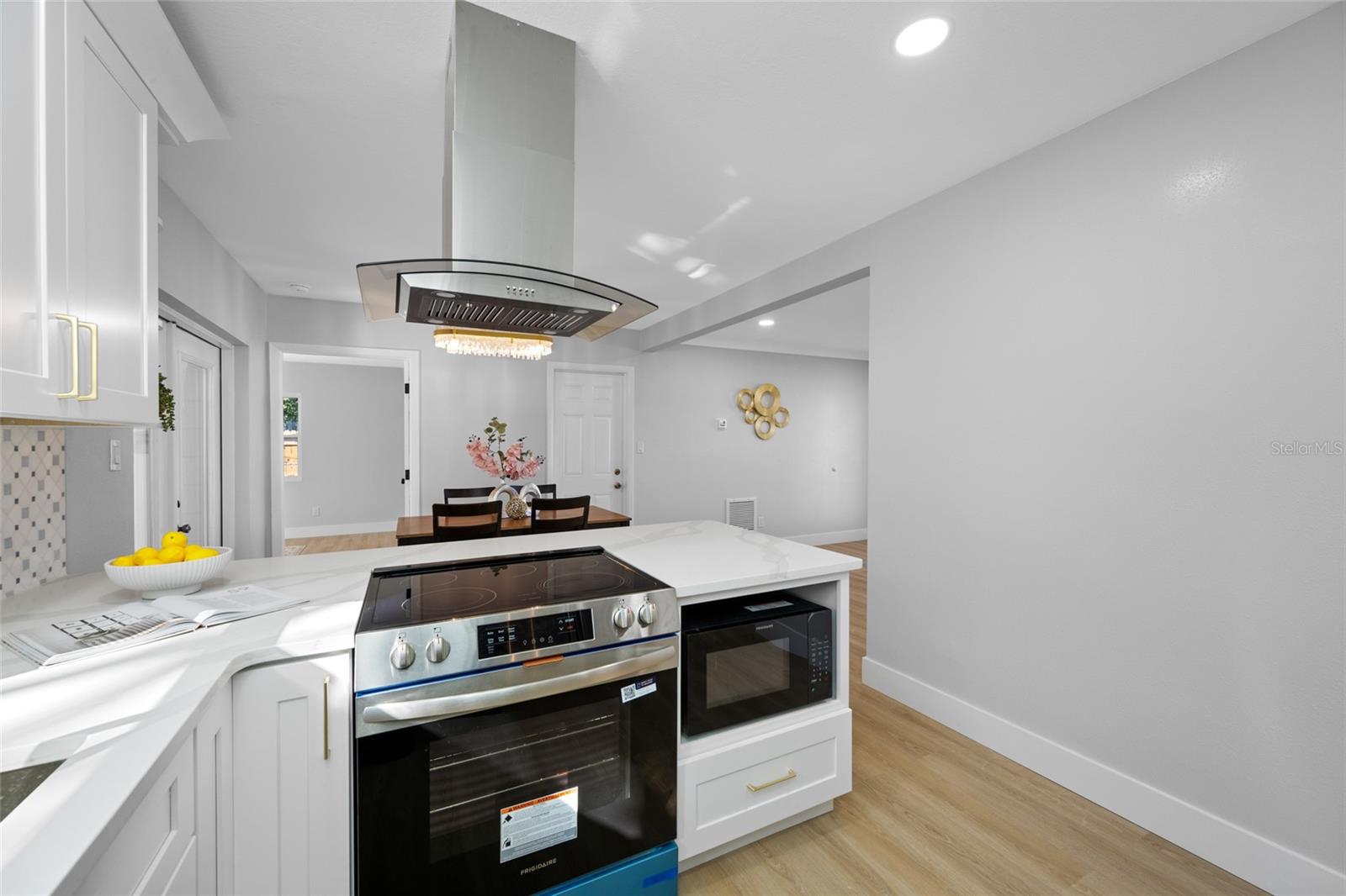 Image 16 of 65 For 11702 84th Avenue