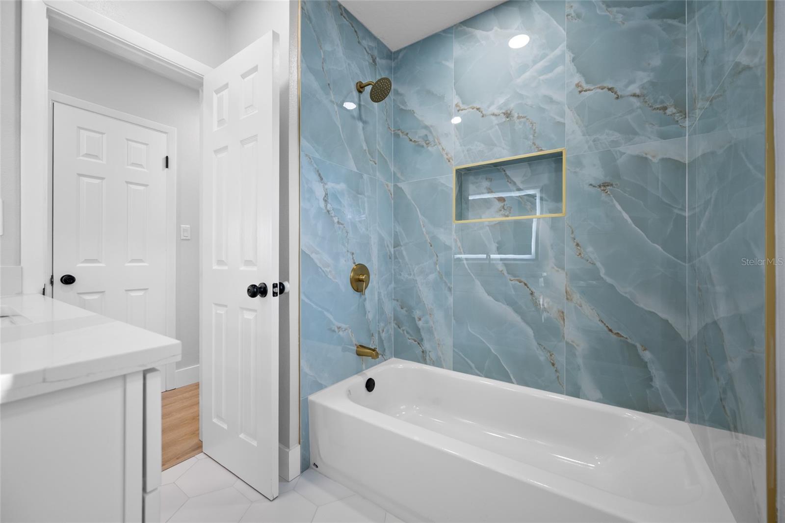 Image 32 of 65 For 11702 84th Avenue