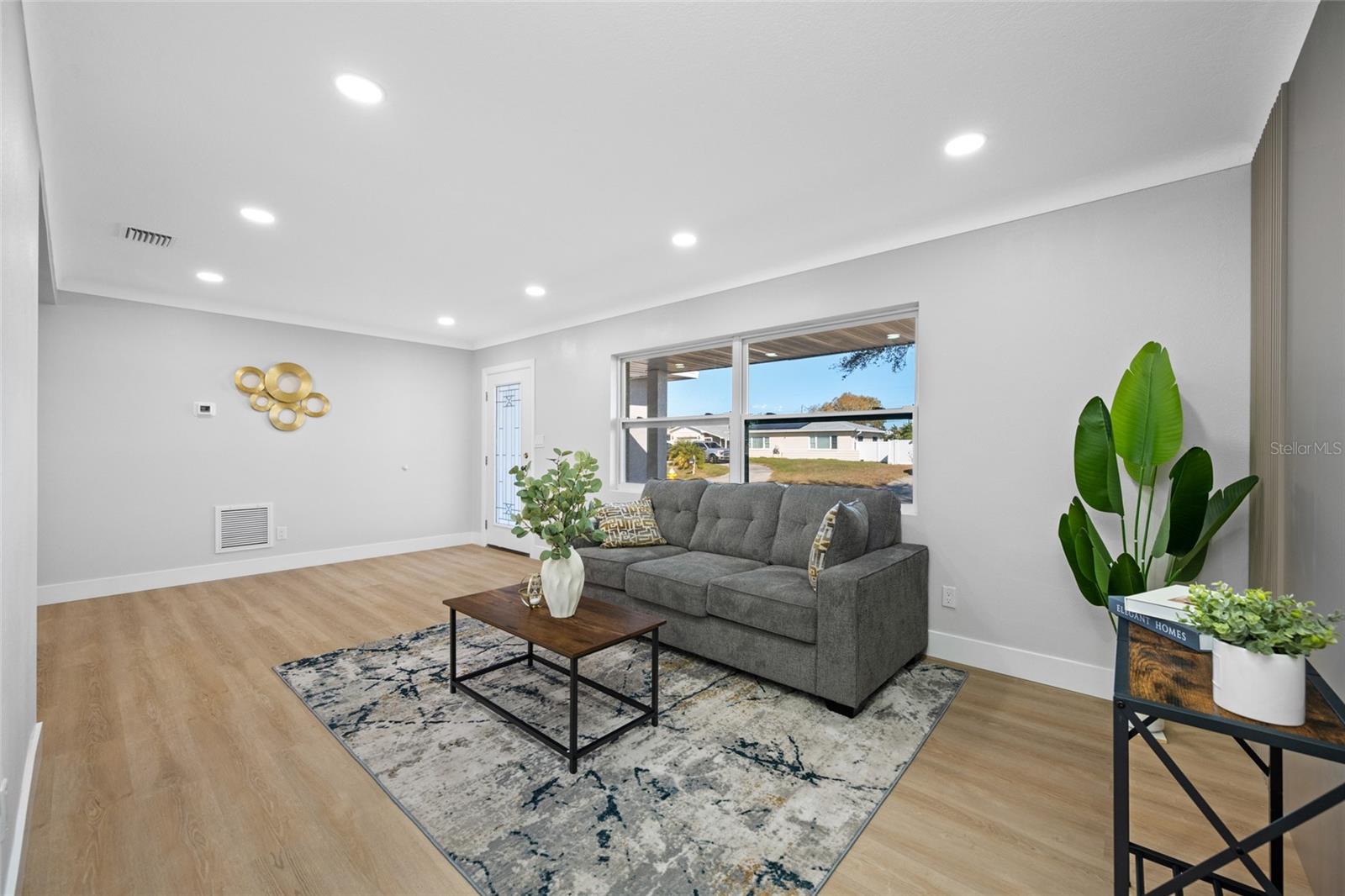 Image 4 of 65 For 11702 84th Avenue