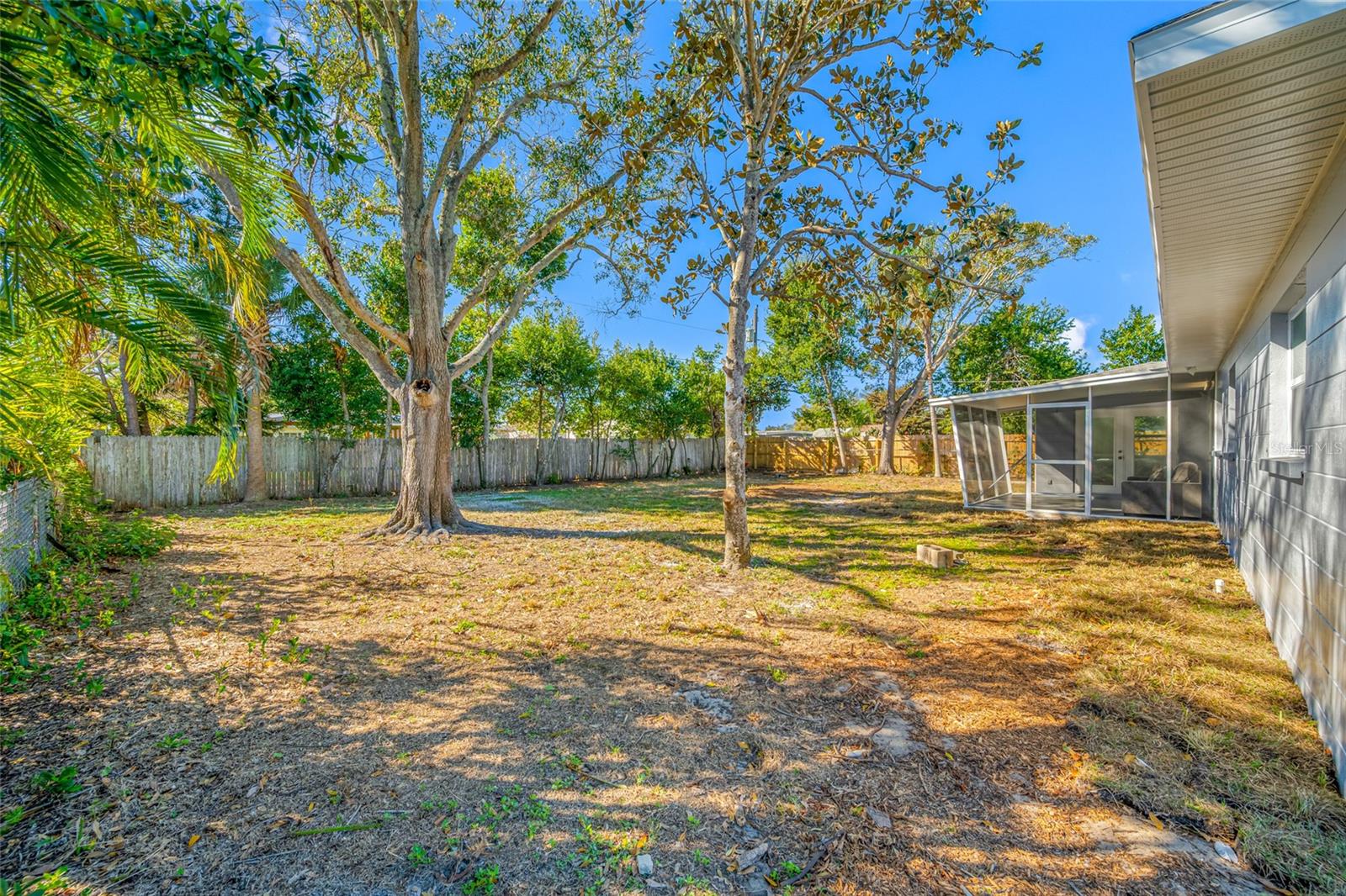 Image 46 of 65 For 11702 84th Avenue