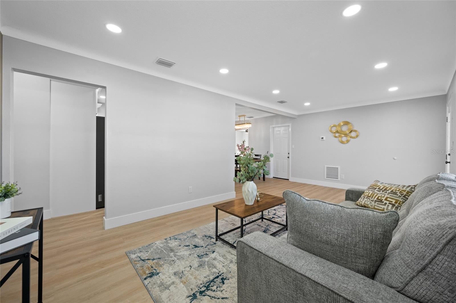 Image 5 of 65 For 11702 84th Avenue