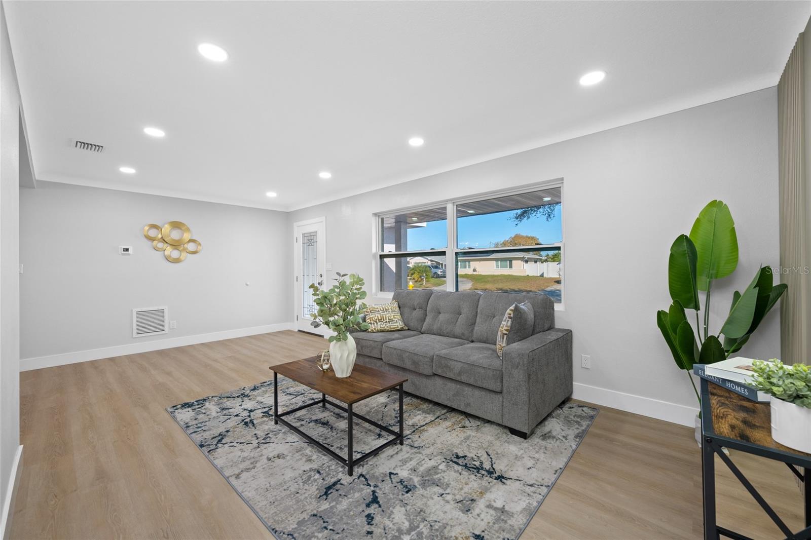 Image 6 of 65 For 11702 84th Avenue