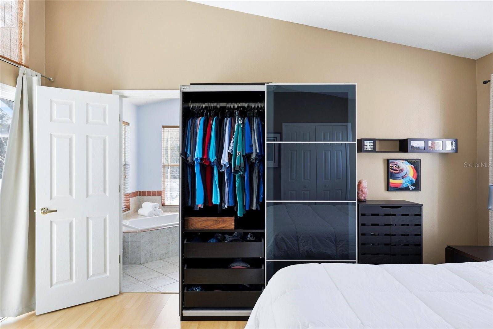 Image 20 of 41 For 3141 Featherwood Court