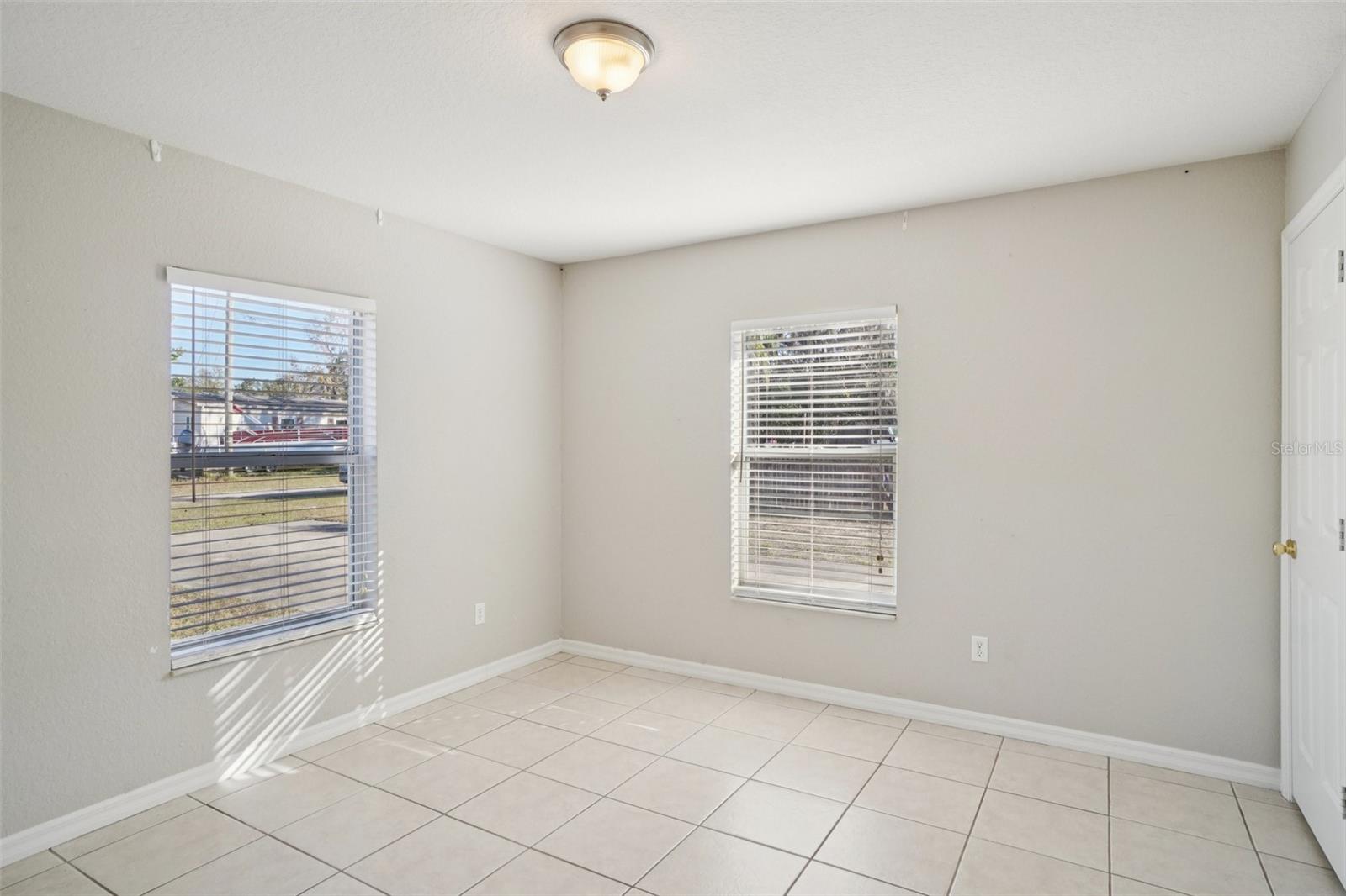 Image 26 of 34 For 13210 Maple Street